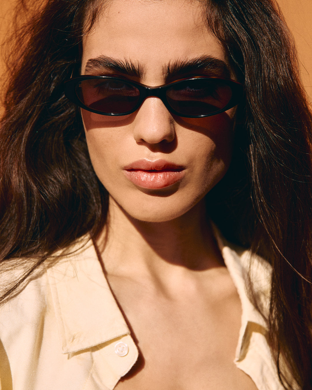 jimmy-fairly-la-cassi-lunettes-de-soleil-femme-ovales-en-ac-tate-noir-visage-fin image 3