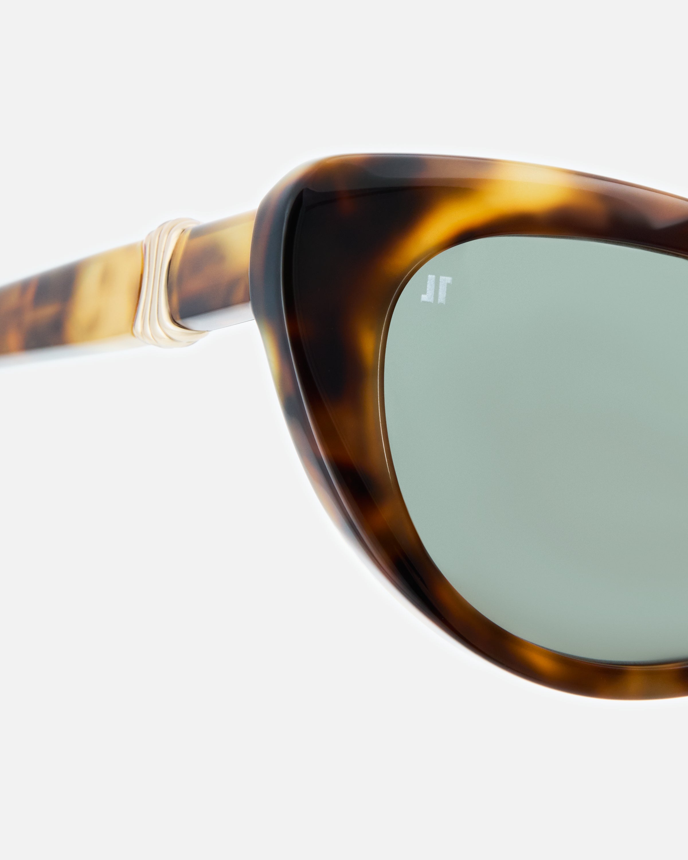 jimmy-fairly-la-marla-lunettes-de-soleil-papillon-ac-tate-caille-fonc-e-femme image 6