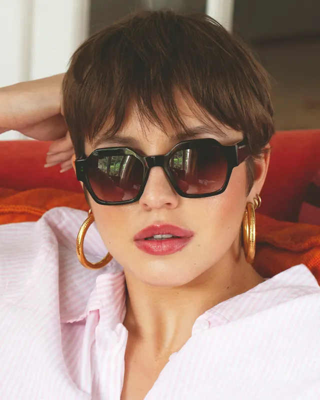 le-petit-lunetier-tanya-caille-lunettes-de-soleil-oversize-en-ac-tate-noir-brill image 1