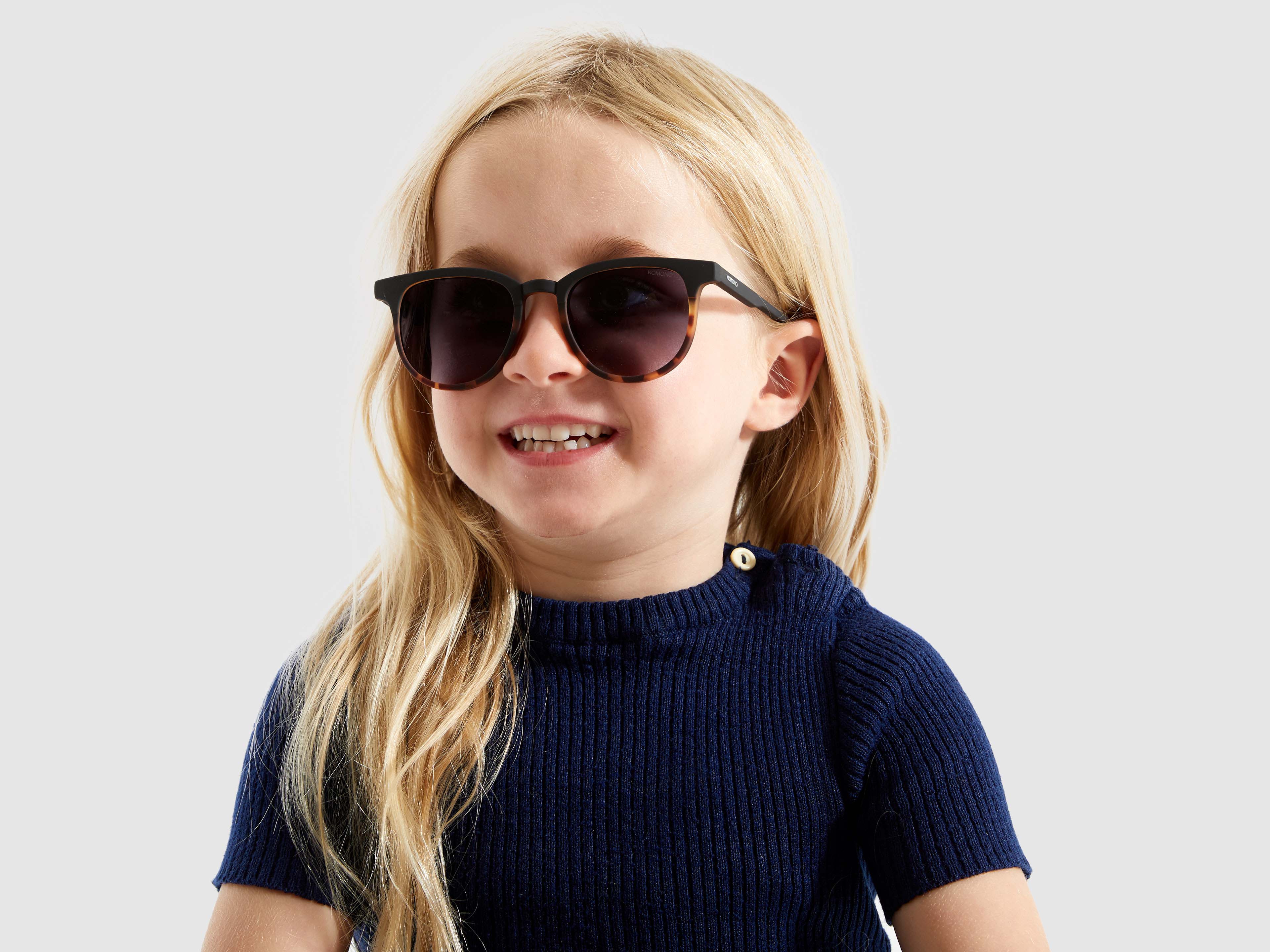 komono-junior-francis-matte-black-tortoise-6-11-ans-lunettes-de-soleil-enfant image 3