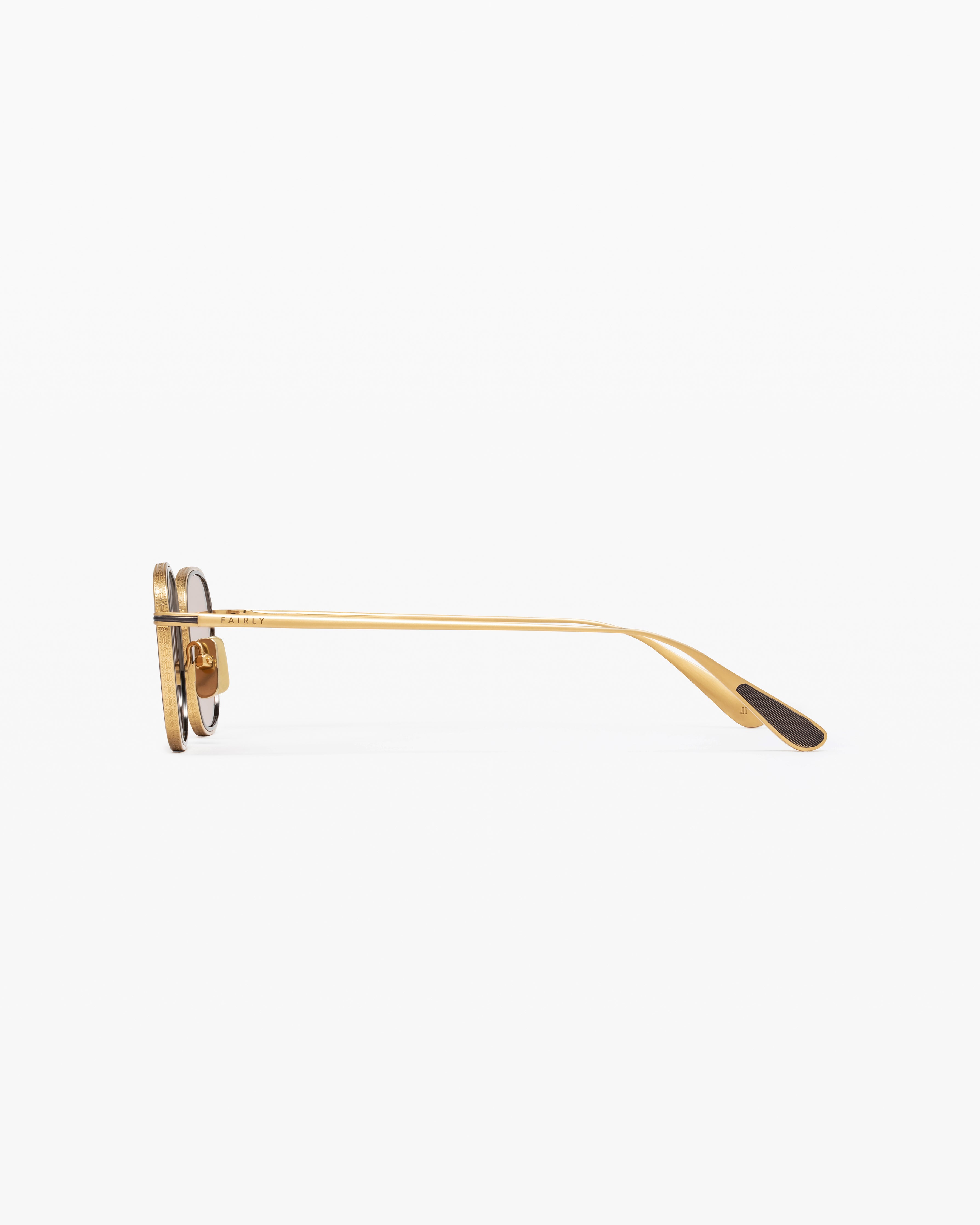 jimmy-fairly-la-yoshi-lunettes-de-soleil-rectangulaires-en-titane-dor-fabricatio image 2