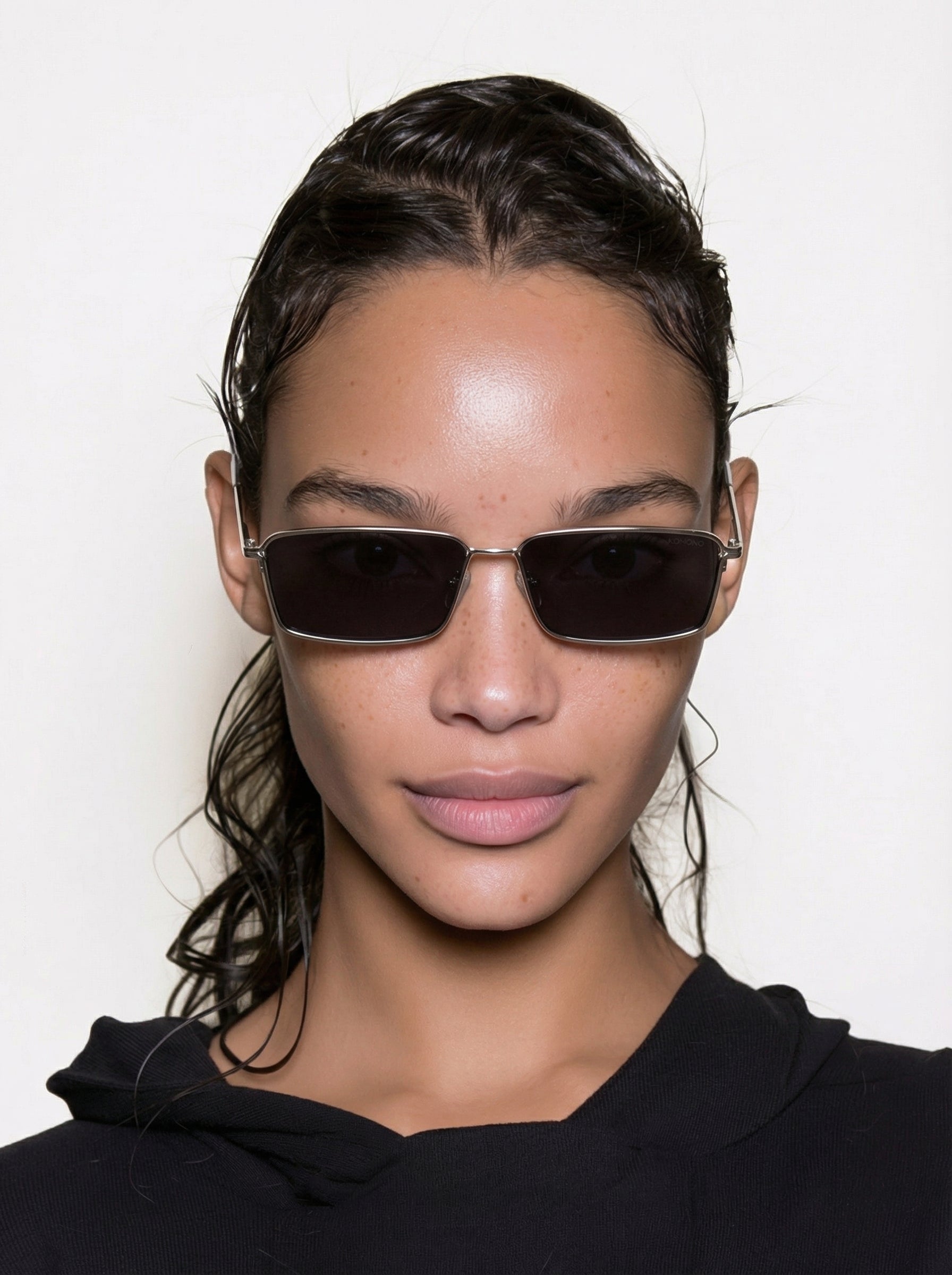 komono-ryder-silver-lunettes-rectangle-minimaliste image 4