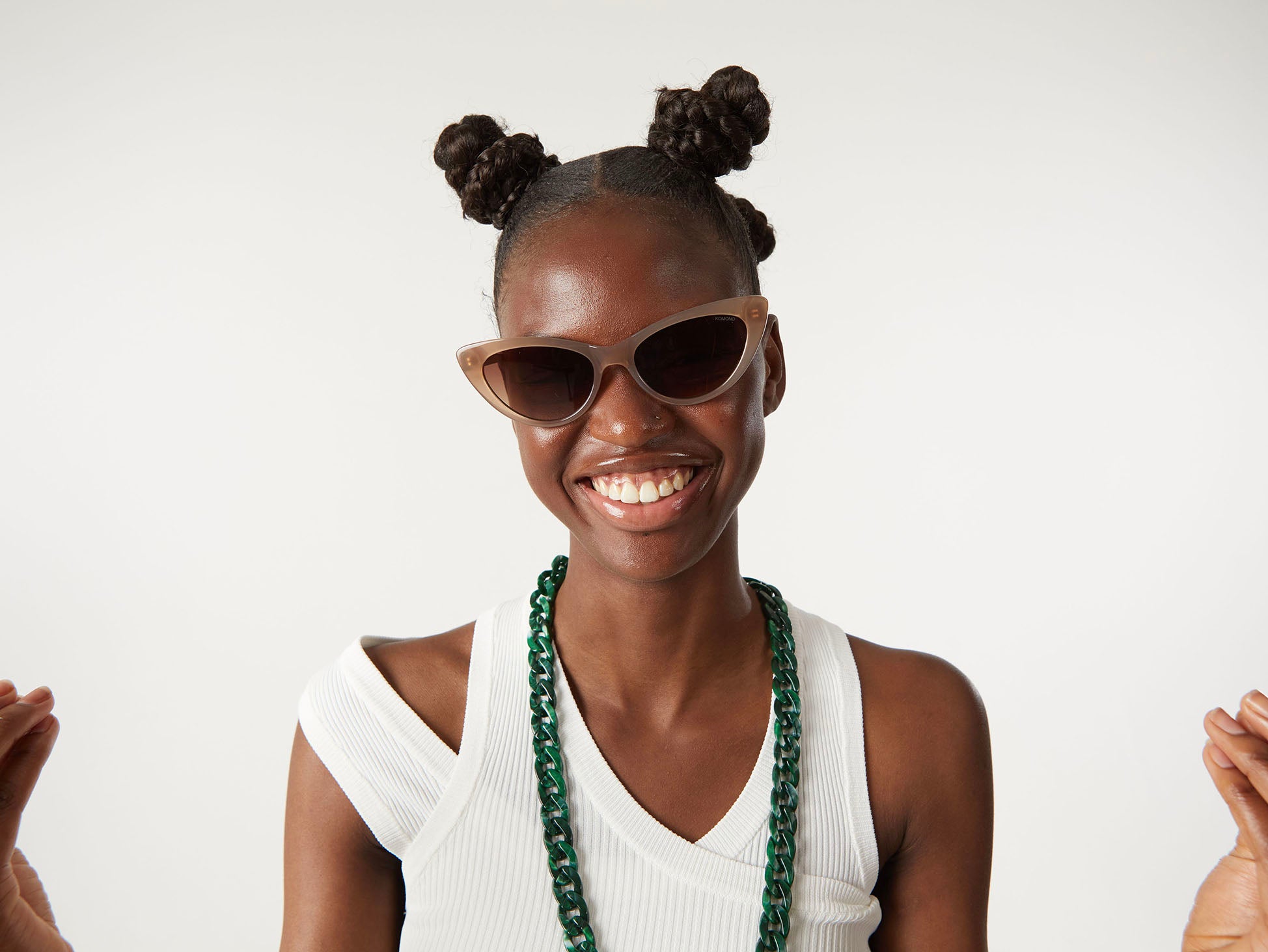 komono-rosie-sahara-lunettes-de-soleil-il-de-chat image 4