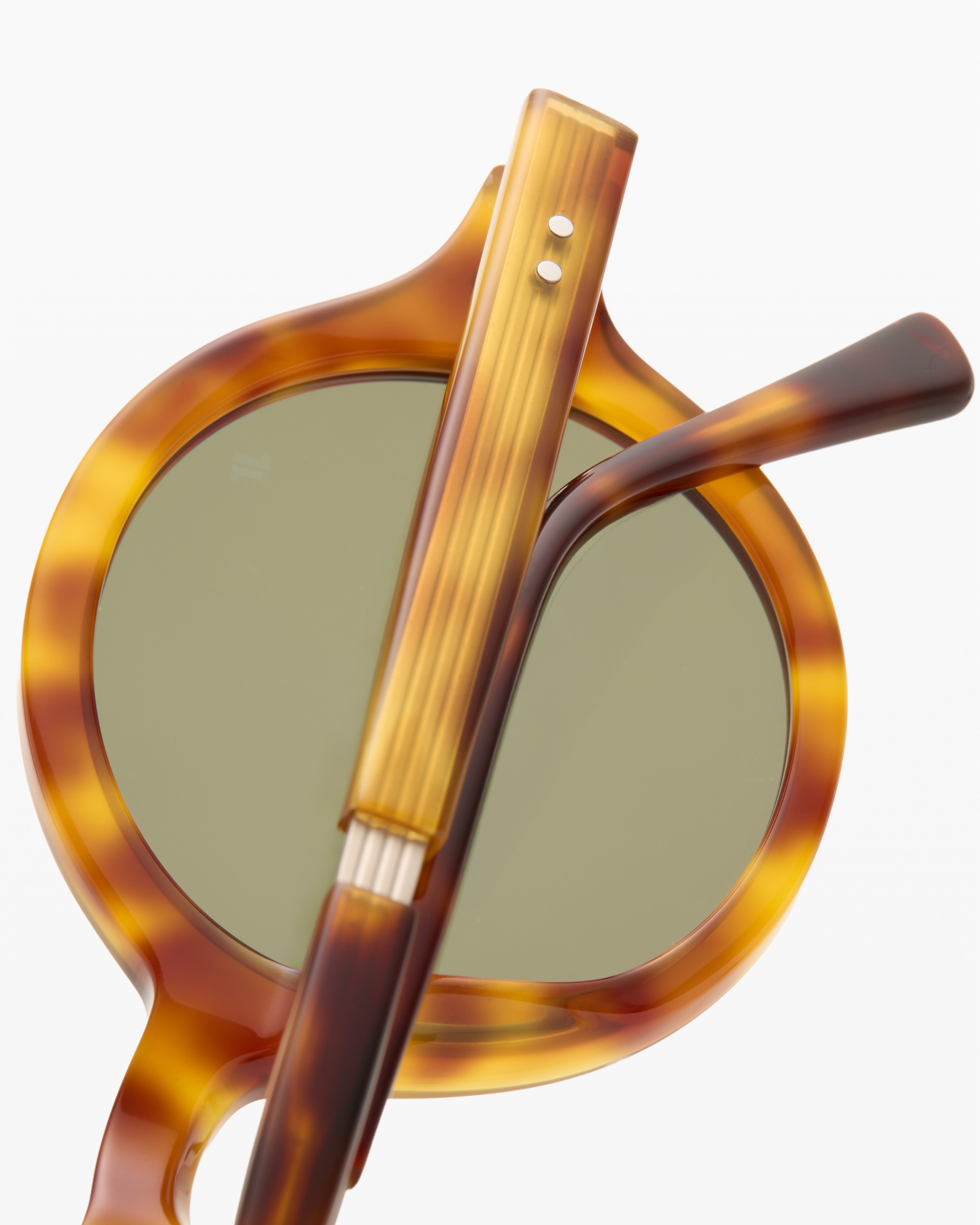 jimmy-fairly-la-junia-lunettes-de-soleil-rondes-caille-claire image 4