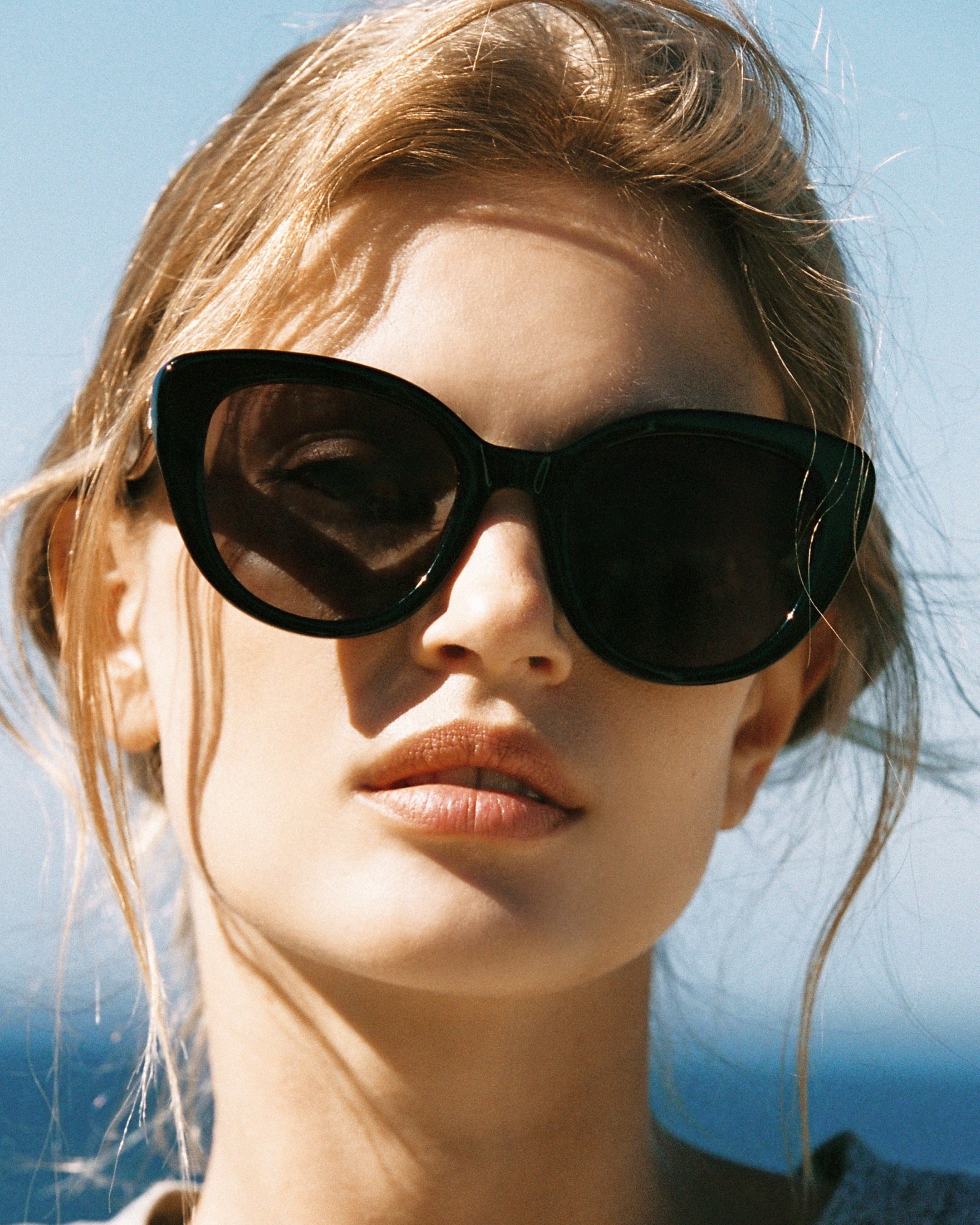 jimmy-fairly-la-sofia-lunettes-de-soleil-papillon-cat-gorie-3-en-ac-tate-noir-fe image 3