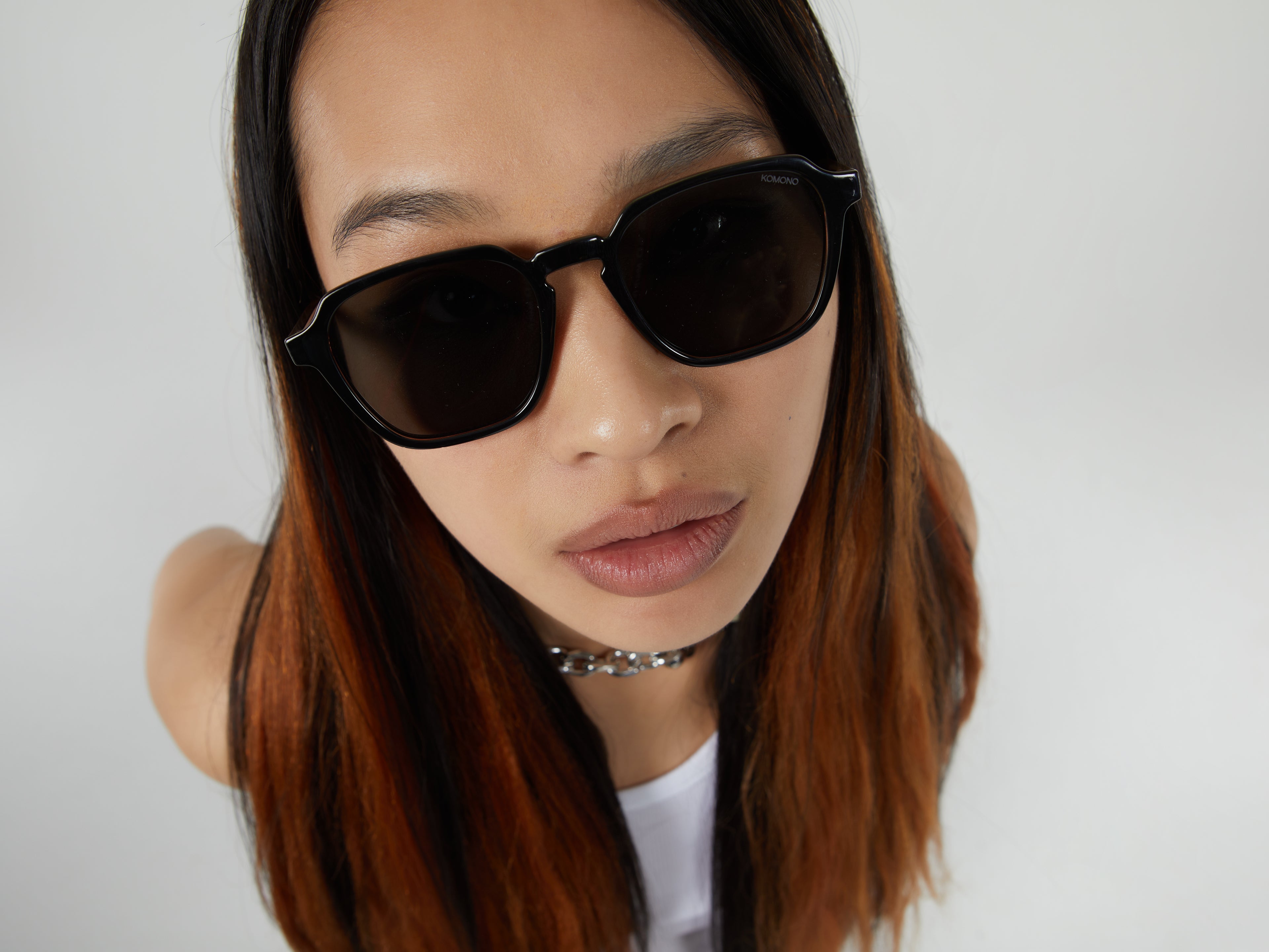 komono-matty-lunettes-de-soleil-black-tortoise-rectangle image 3