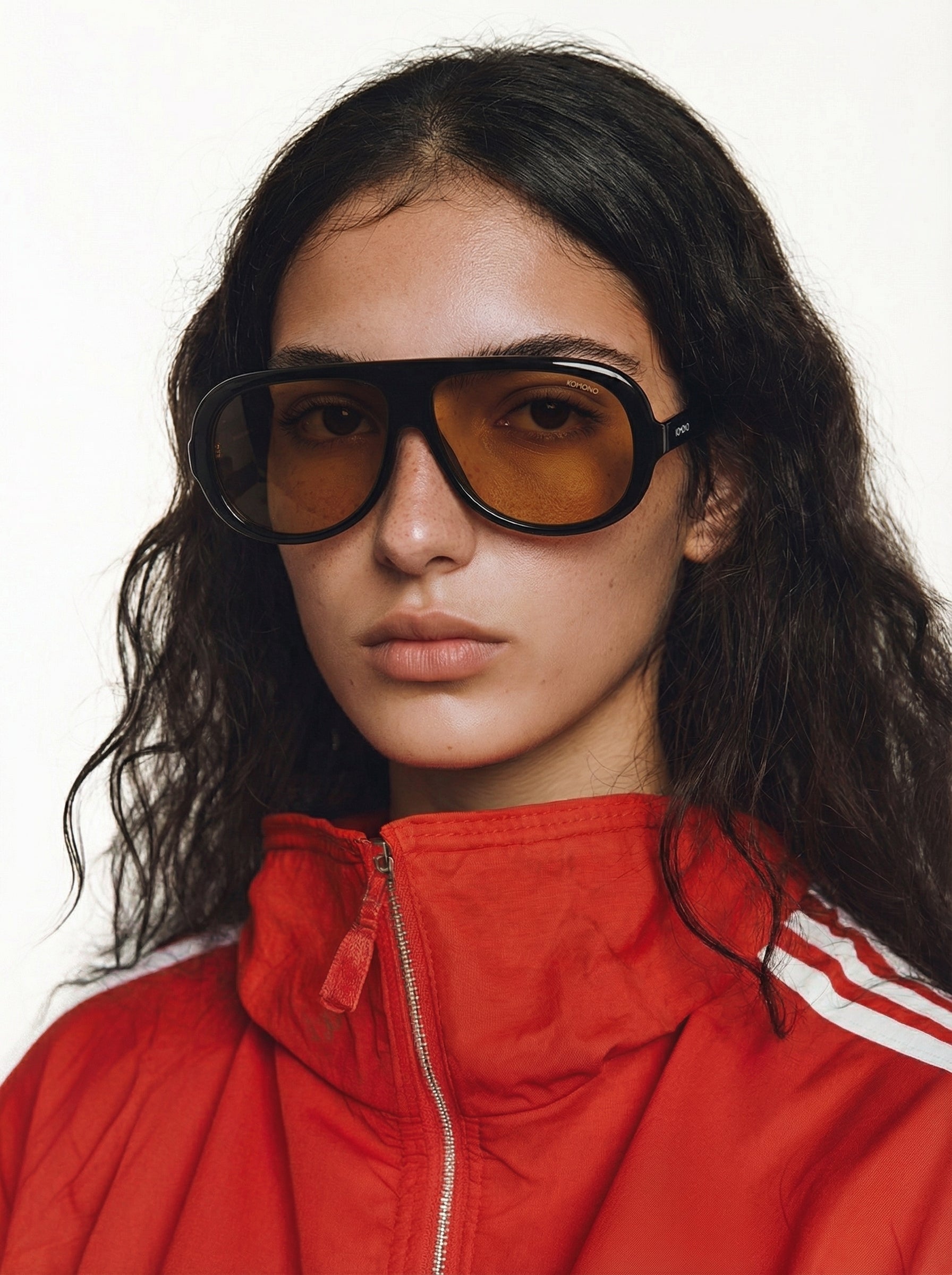 komono-tate-black-amber-lunettes-de-soleil-aviateur-surdimensionn-es-de-la-colle image 4