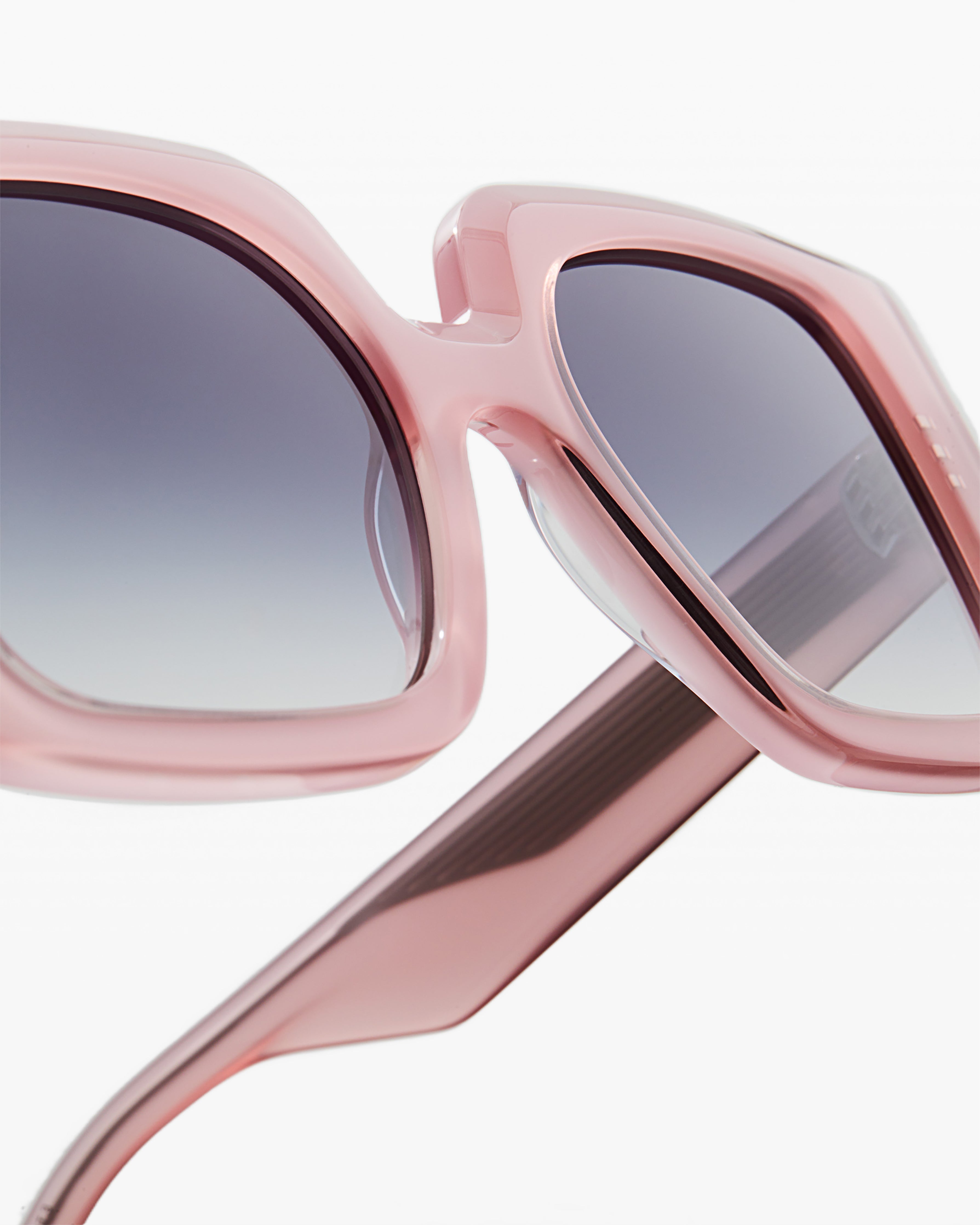jimmy-fairly-la-sorrento-lunettes-de-soleil-carr-es-oversize-roses image 2