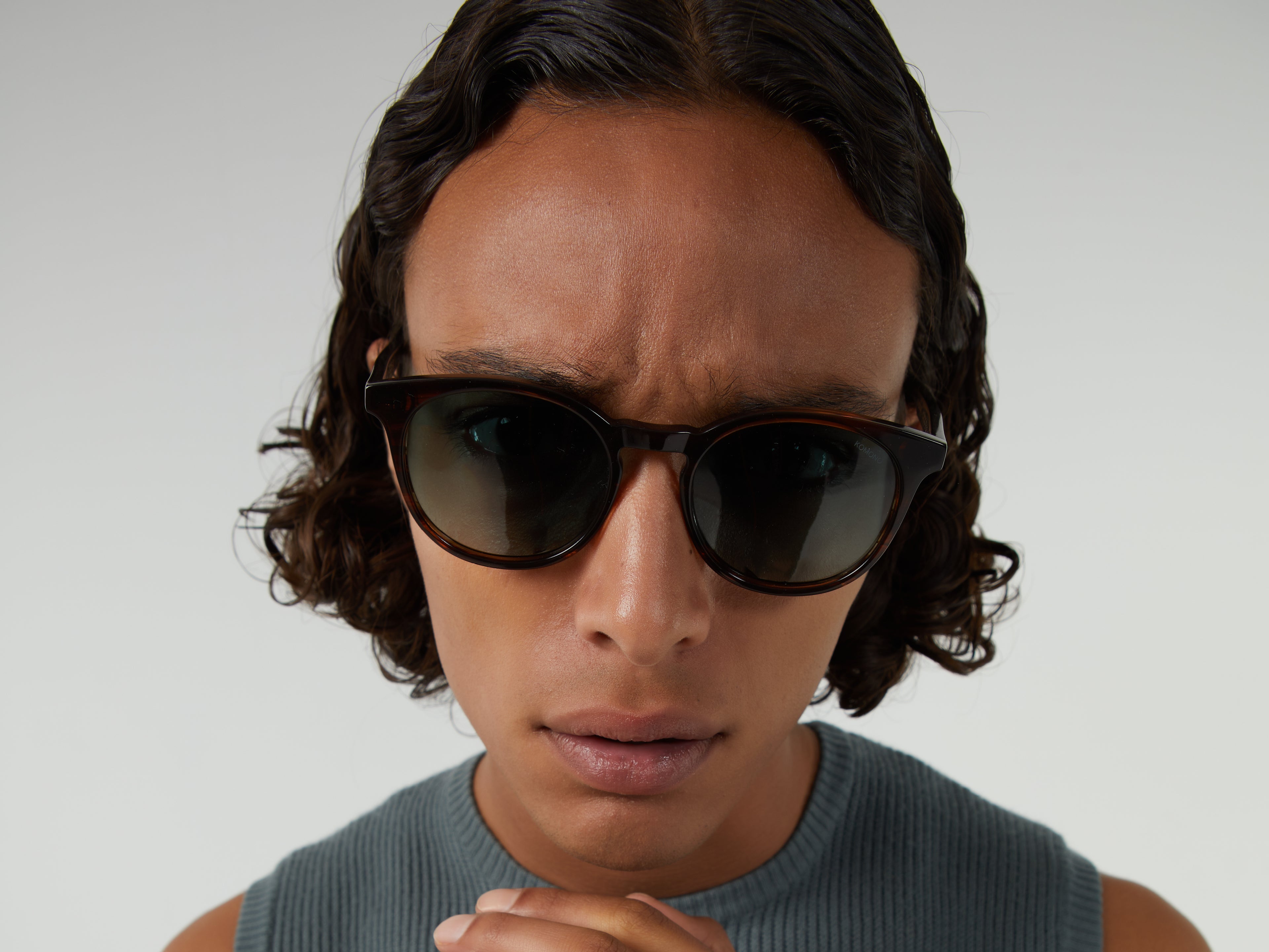komono-hudson-wood-lunettes-de-soleil-rondes-en-ac-tate-cologique image 4