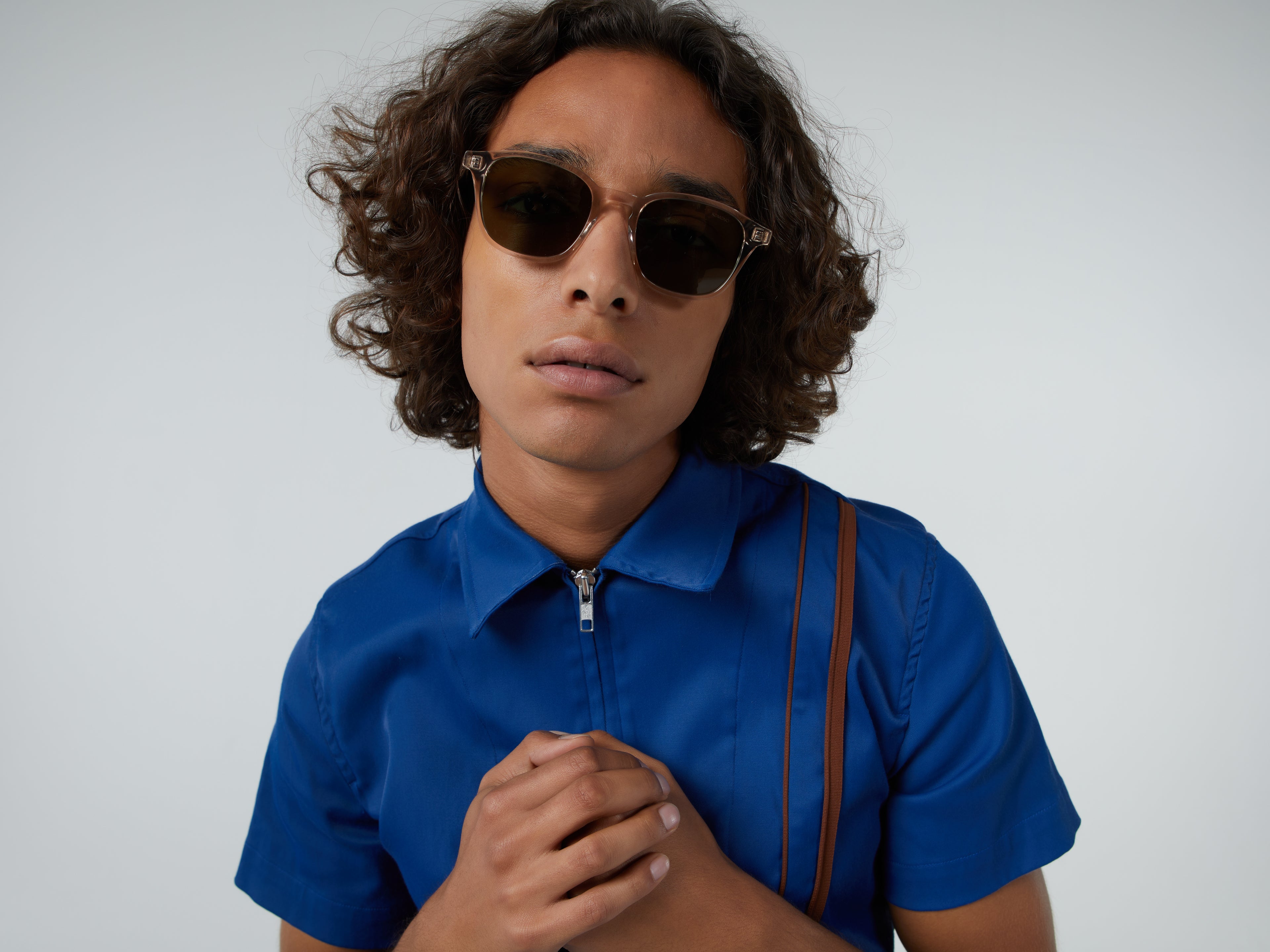 komono-marlon-champagne-lunettes-de-soleil-translucides image 4