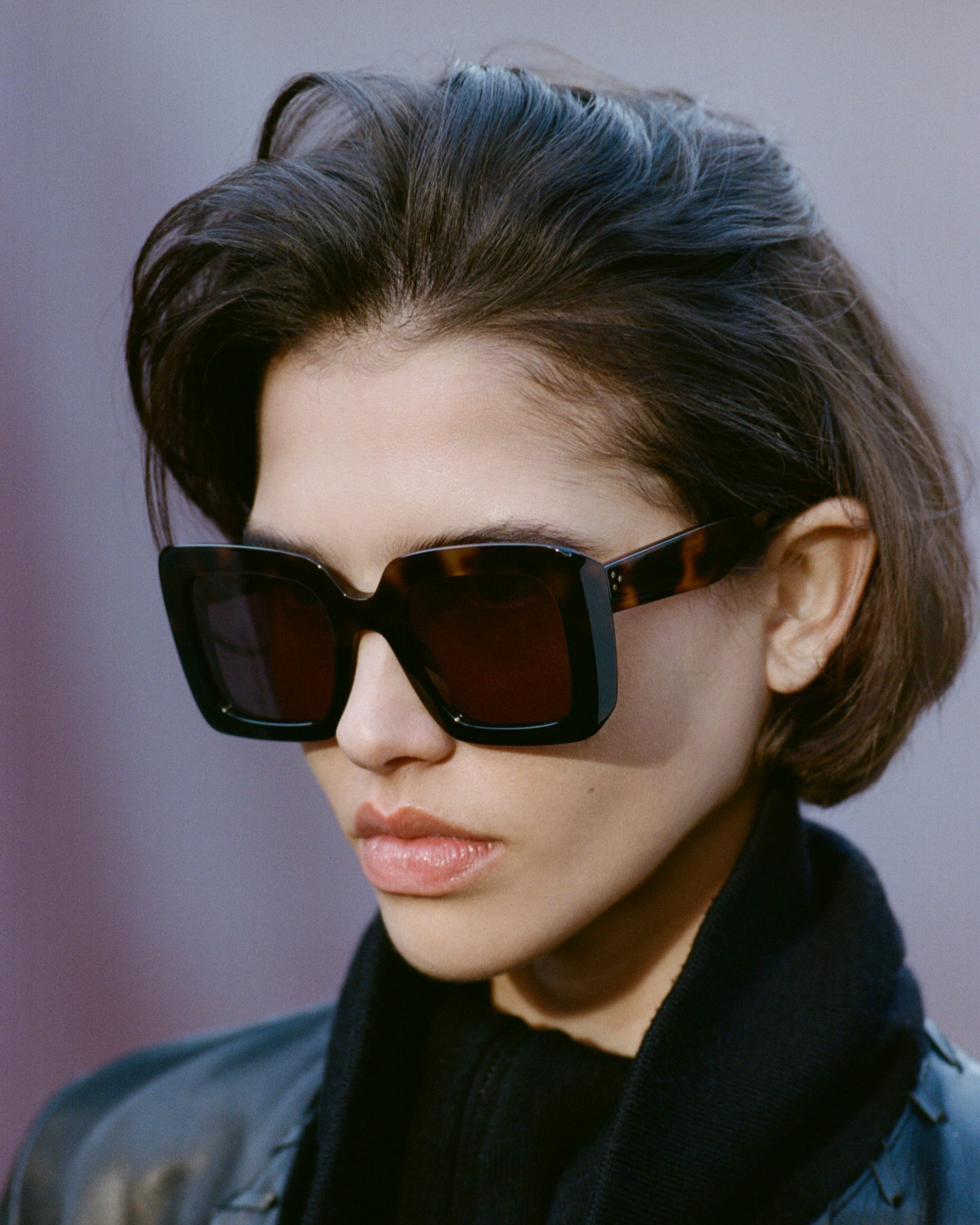 jimmy-fairly-la-bruma-lunettes-de-soleil-carr-es-oversize-ac-tate-caille-fonc-e- image 2