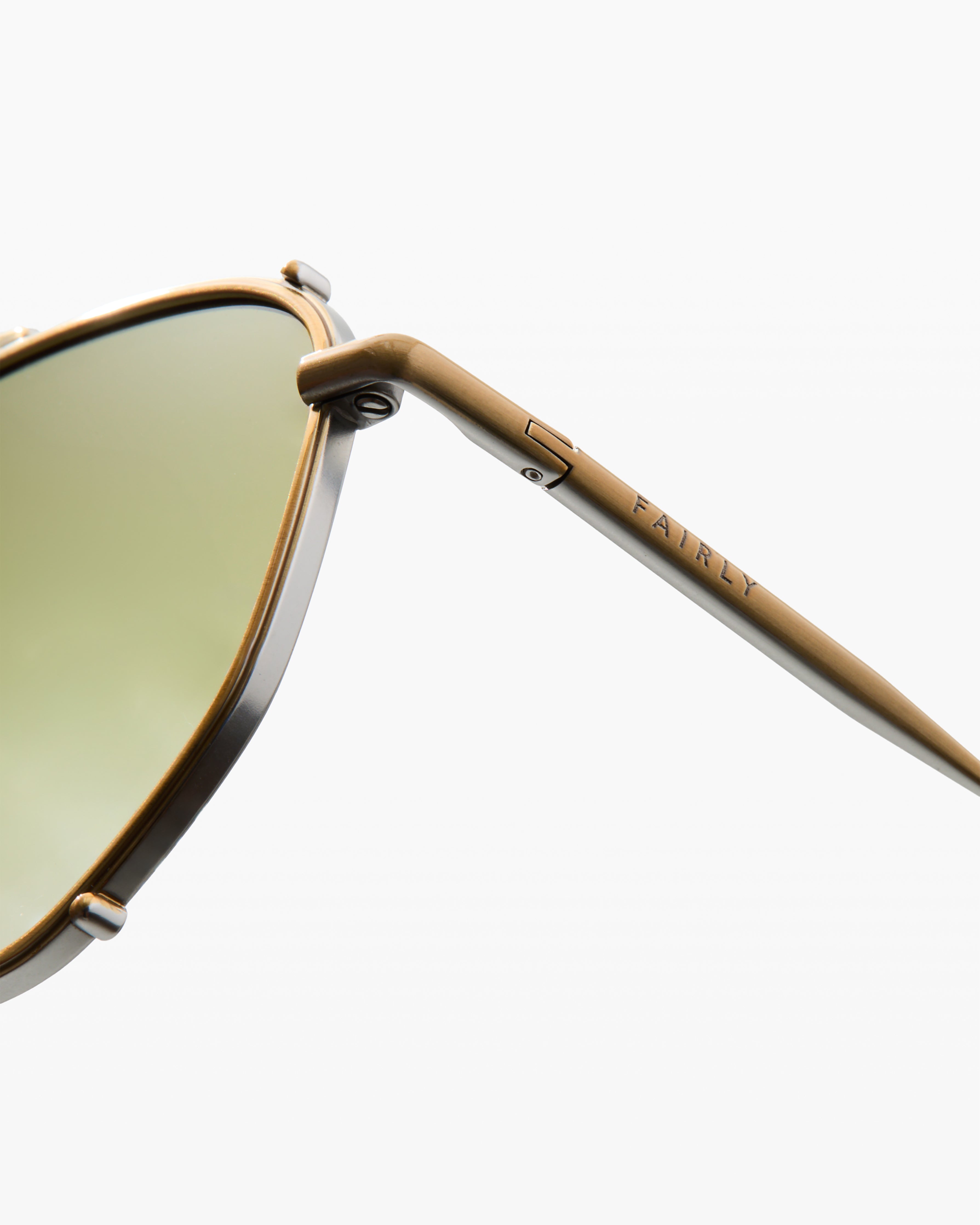 jimmy-fairly-la-porto-lunettes-de-soleil-aviateur-titane-dor-homme-taille-m image 6