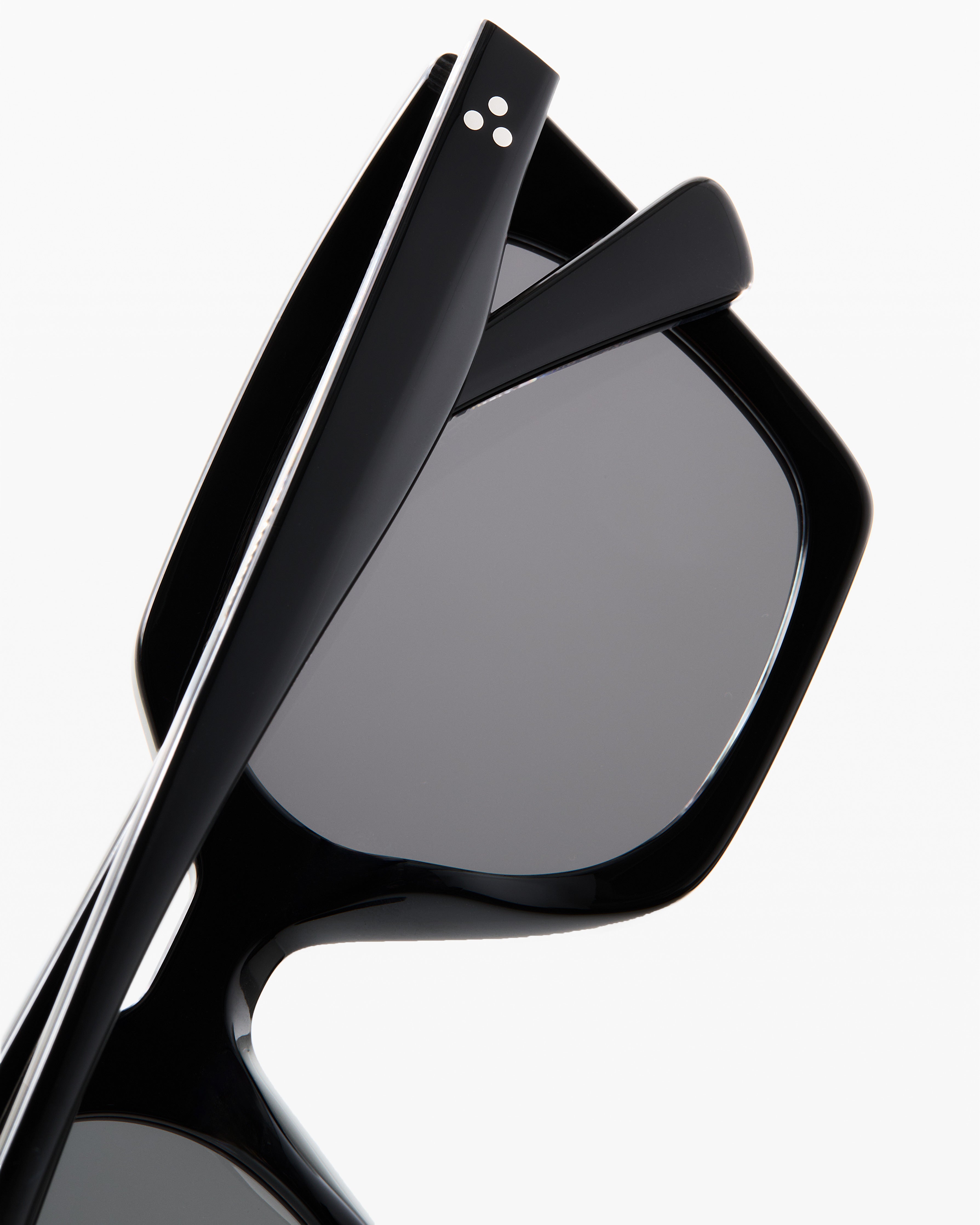 jimmy-fairly-la-barceloneta-lunettes-de-soleil-carr-es-en-ac-tate-femme-noir image 5