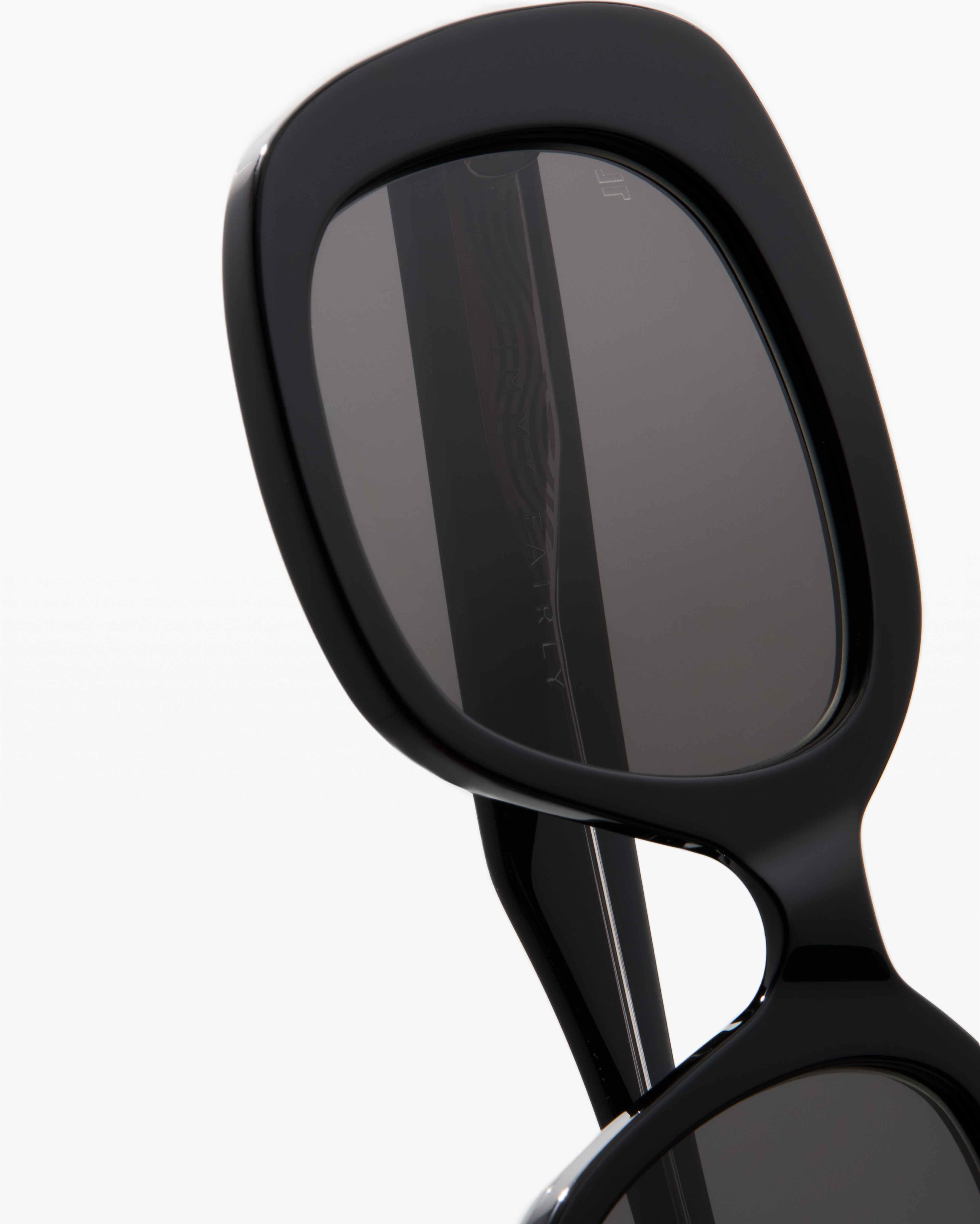 jimmy-fairly-la-mind-lunettes-de-soleil-carr-es-oversize-noires-femme image 2