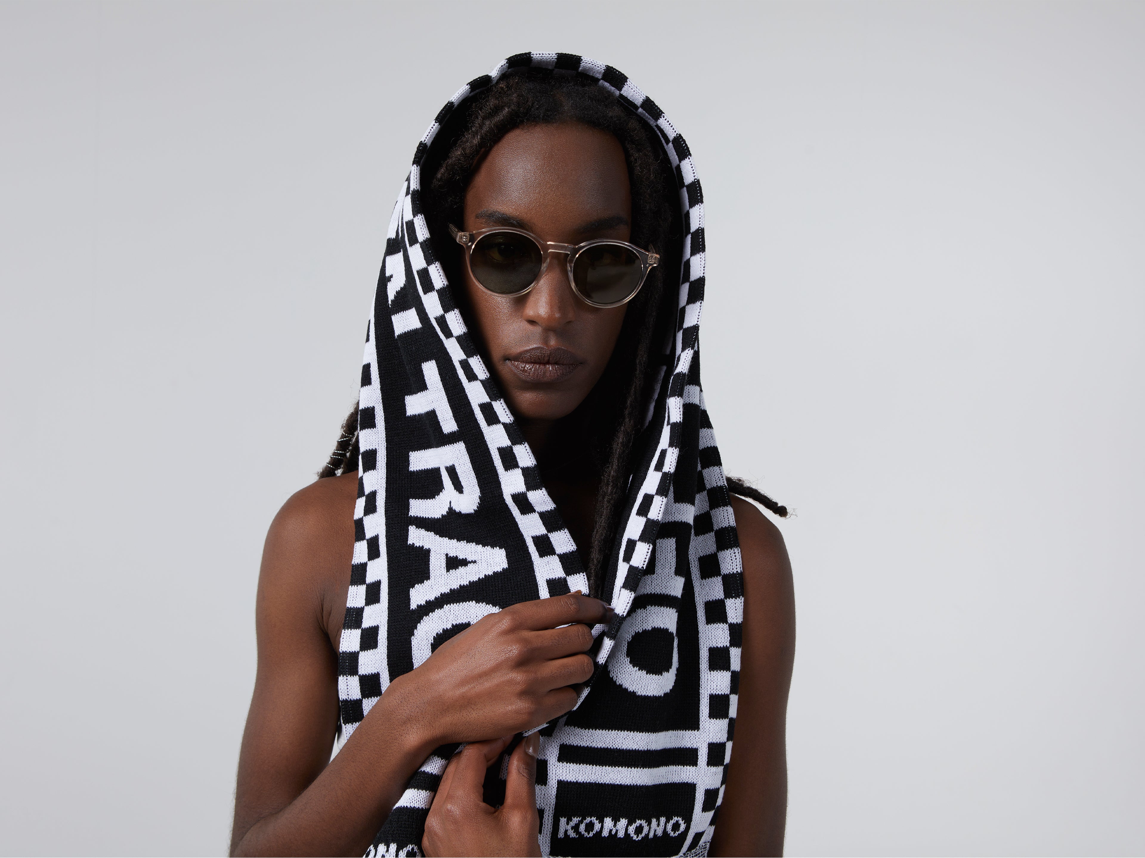 lunettes-de-soleil-komono-archie-champagne image 4