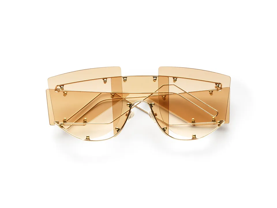 komono-x-rafaa-tristan-stieners-gold-glow-lunettes-dition-sp-ciale image 1