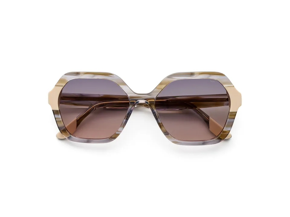 komono-iggy-white-creme-smoked-lunettes-de-soleil-octogonales-surdimensionn-es-v image 1