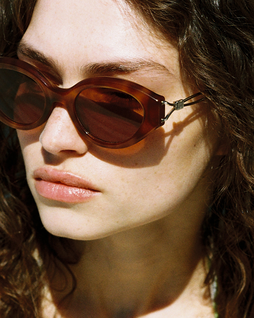 jimmy-fairly-la-luzia-lunettes-de-soleil-ovales-l-g-res-en-ac-tate-et-acier-inox image 6