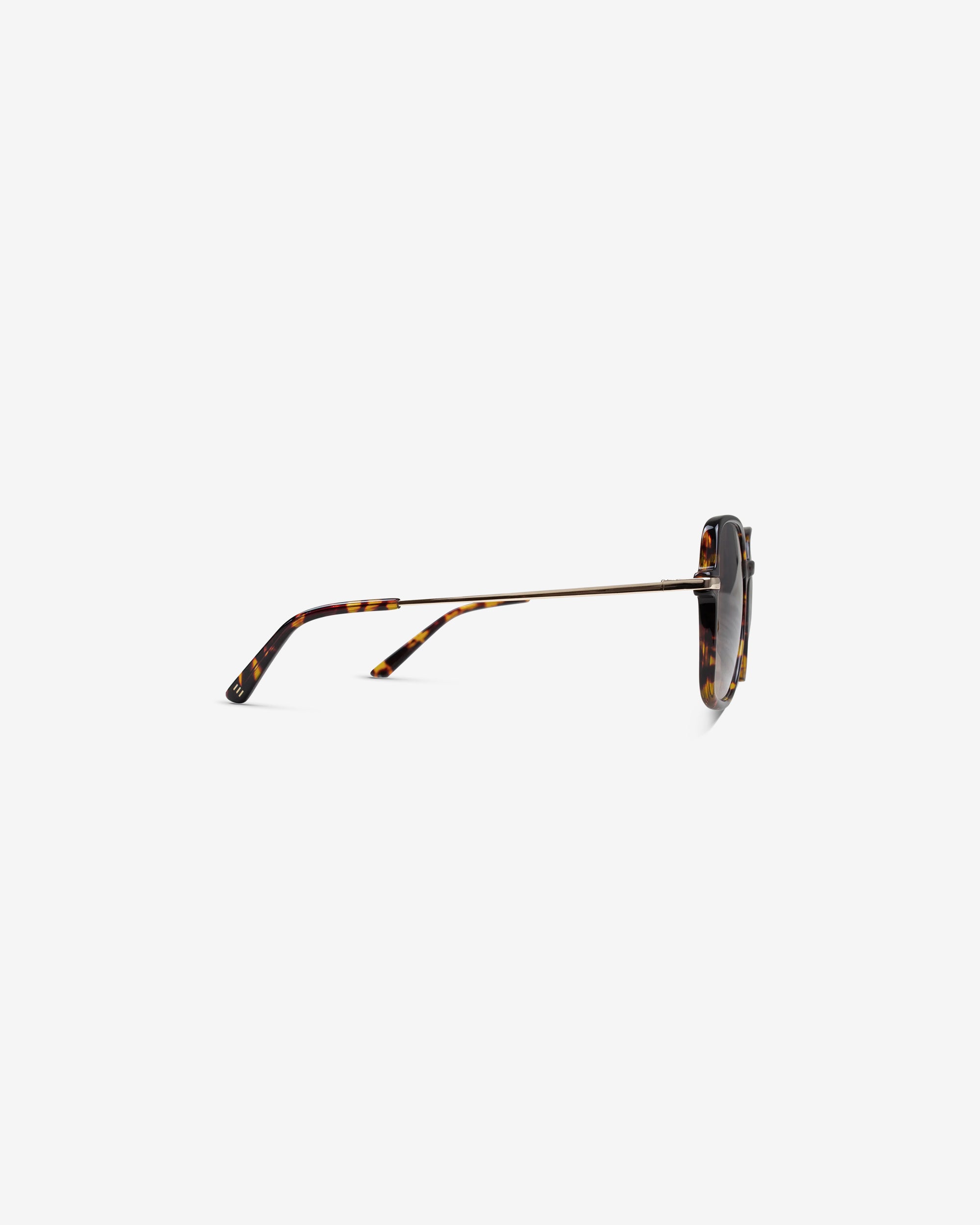 le-petit-lunetier-annie-j-caille-lunettes-de-soleil-oversize-en-ac-tate-caille image 8