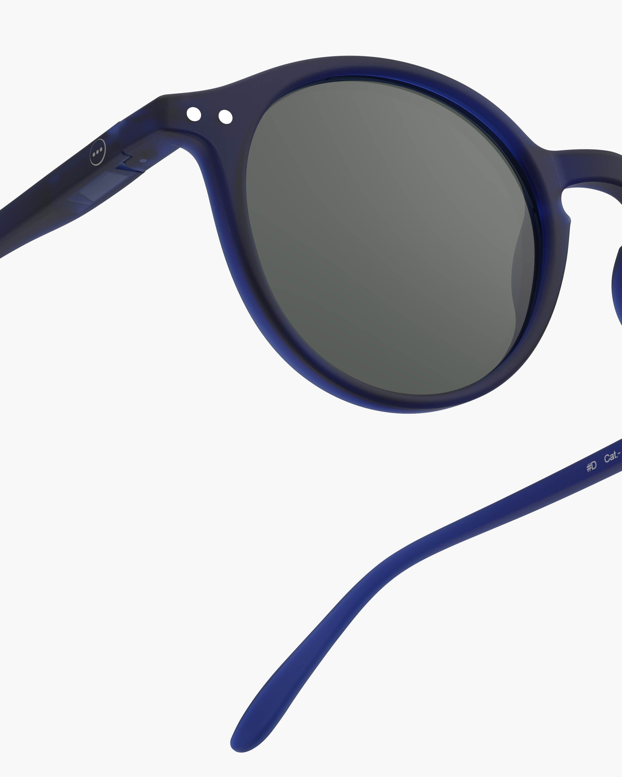 izipizi-mini-me-d-bleu-nuit-coffret-duo-lunettes-de-soleil-adulte-et-enfant image 7