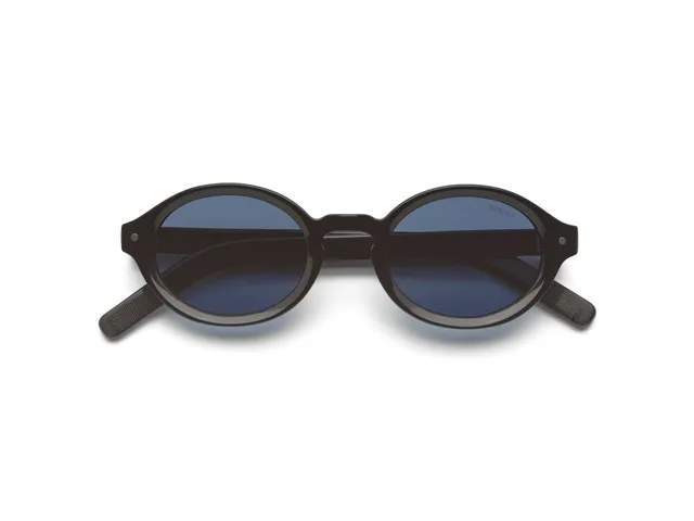 komono-jace-black-lunettes-de-soleil-ovales-polaris-es-en-ac-tate-recycl image 1