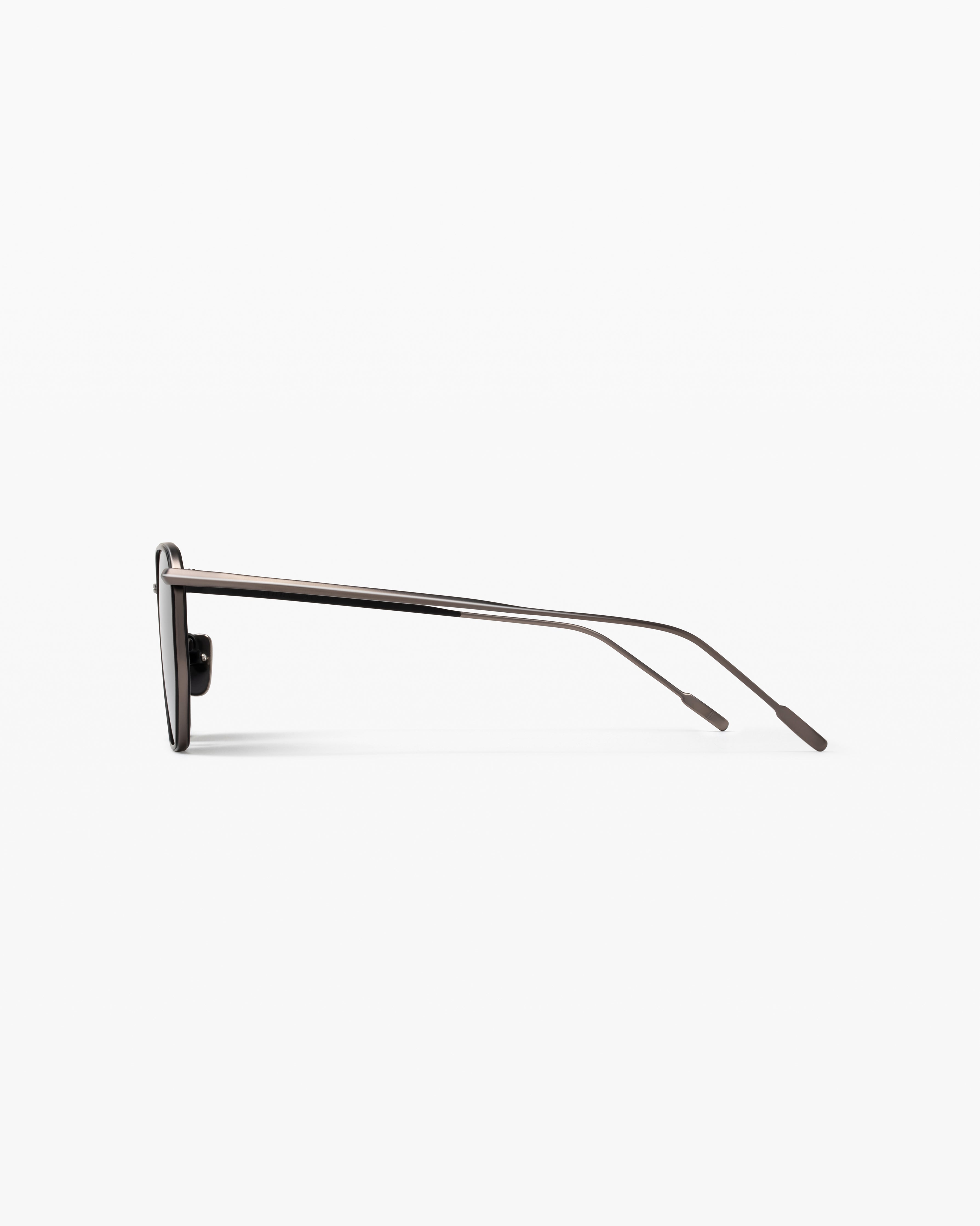 jimmy-fairly-la-isha-lunettes-de-soleil-hexagonales-en-titane-japonais-gunmetal- image 5