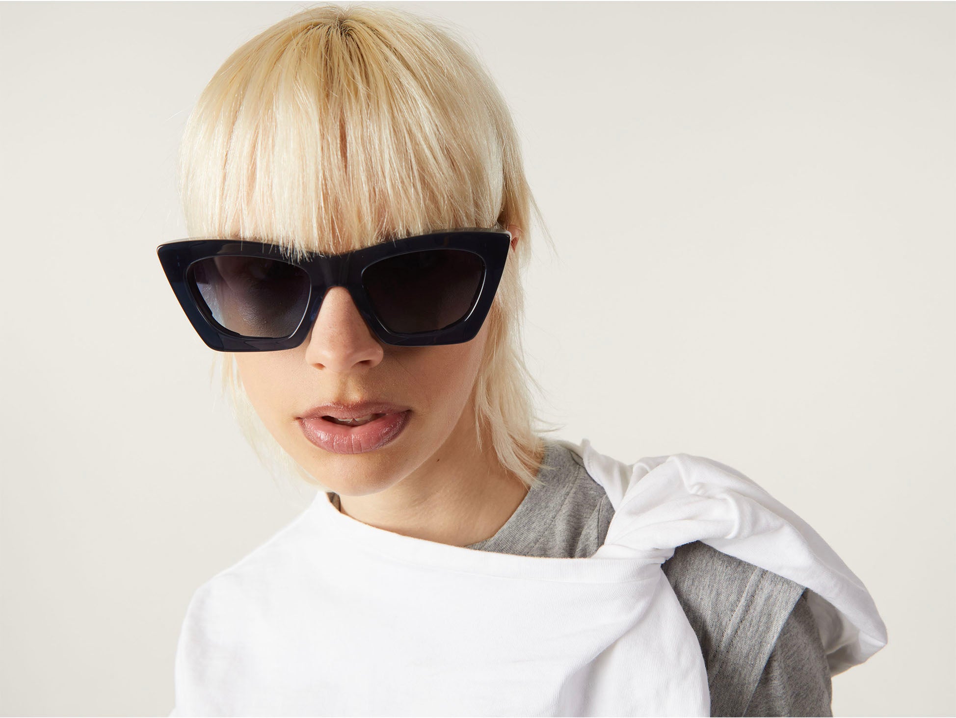 komono-m-yale-shift-lunettes-de-soleil-il-de-chat-tom-eerebout-x-komono image 3
