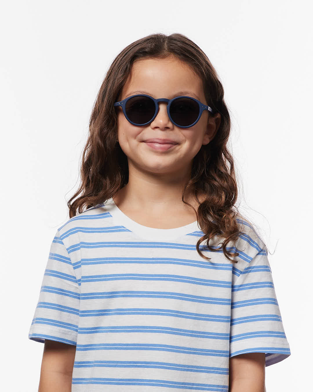 izipizi-child-d-lunettes-de-soleil-enfant-bleu-marine-polarized image 6