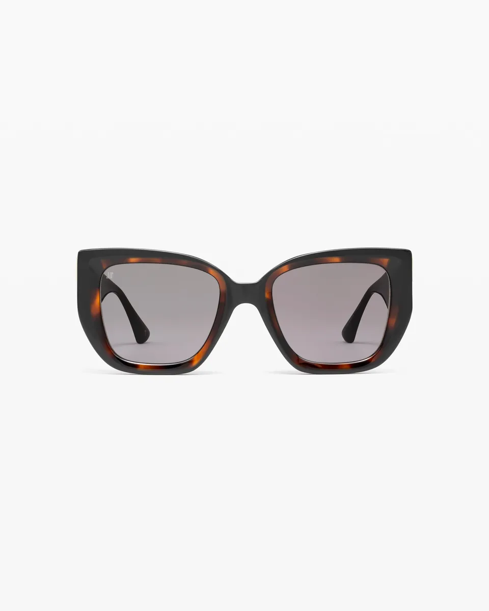 jimmy-fairly-la-ma-na-lunettes-de-soleil-papillon-noires-en-ac-tate-pour-femme image 1