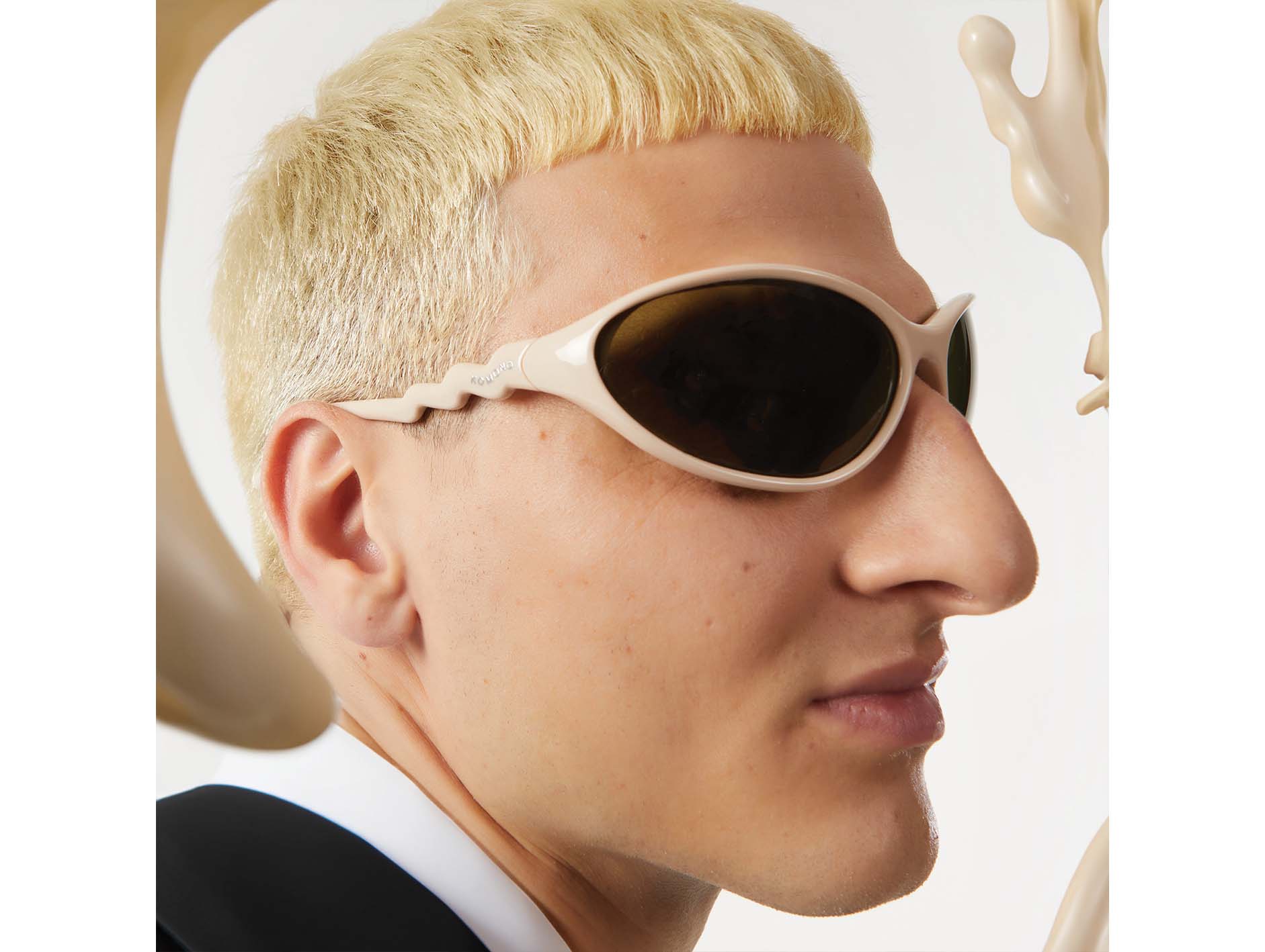 komono-the-glitch-almond-kaki-lunettes-de-soleil-en-bioplastique-verres-color-s- image 4