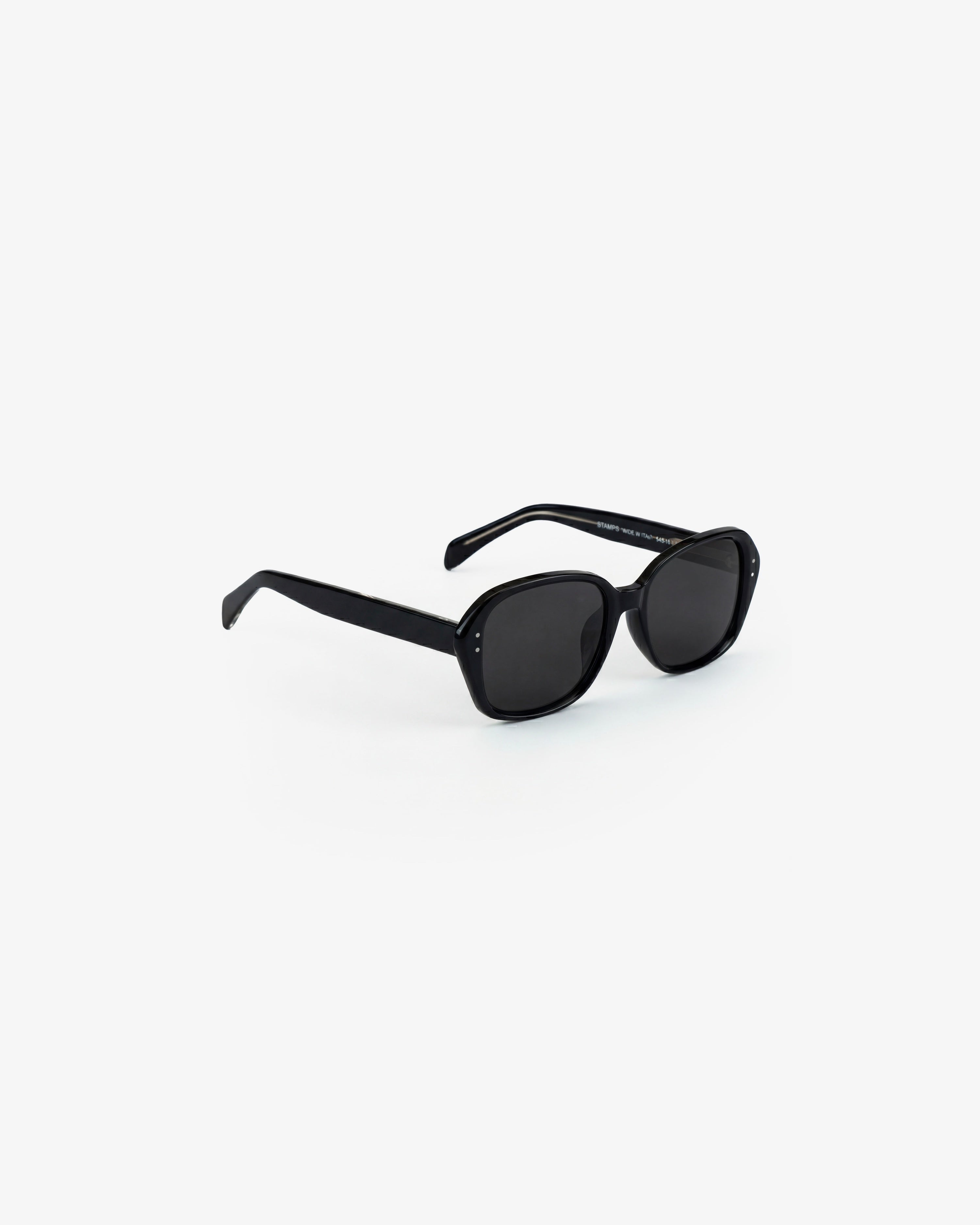le-petit-lunetier-amber-noir-lunettes-de-soleil-oversize-cat-gorie-3 image 3