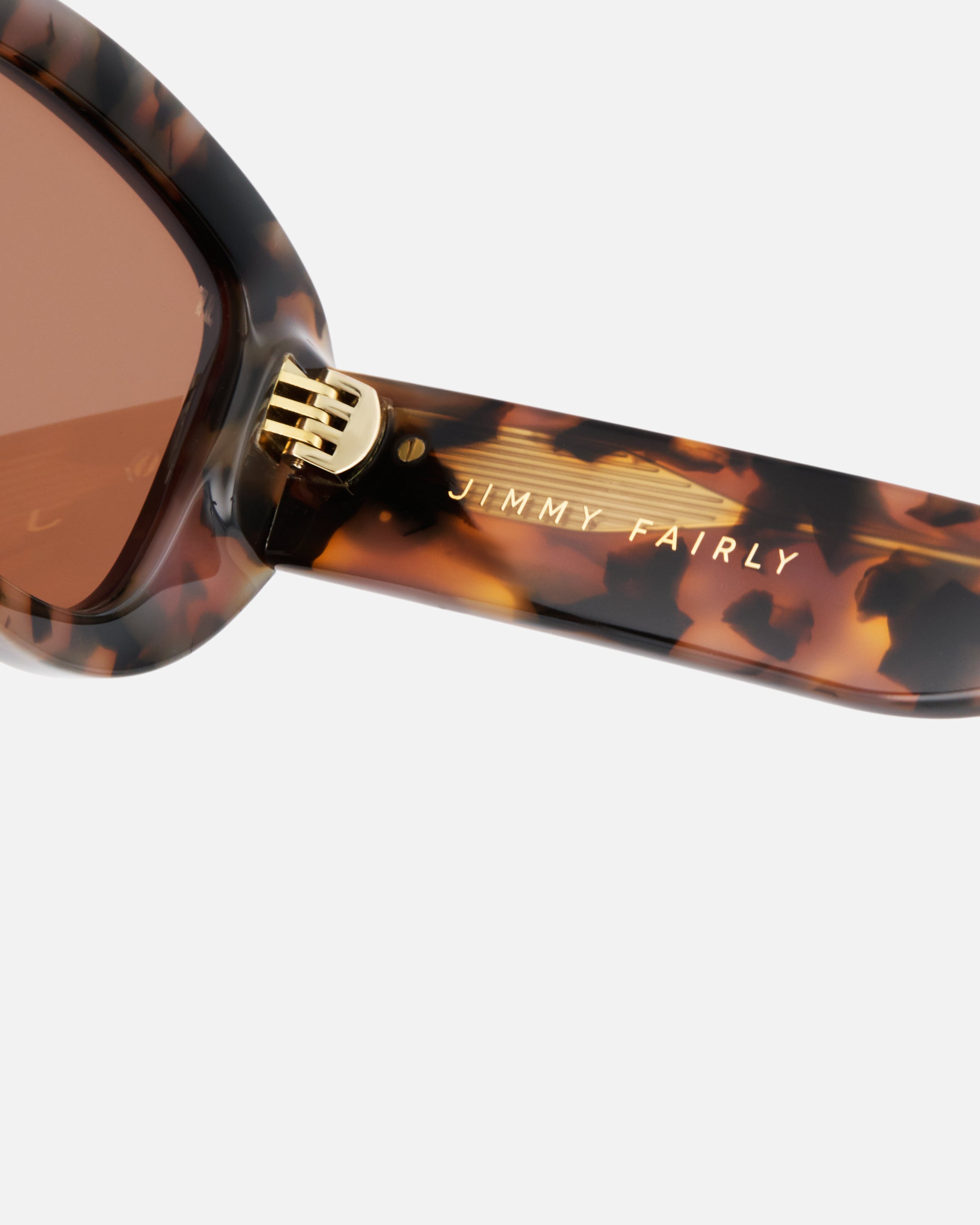 jimmy-fairly-la-yuca-lunettes-de-soleil-rectangulaires-femme-caille-fonc-e image 4