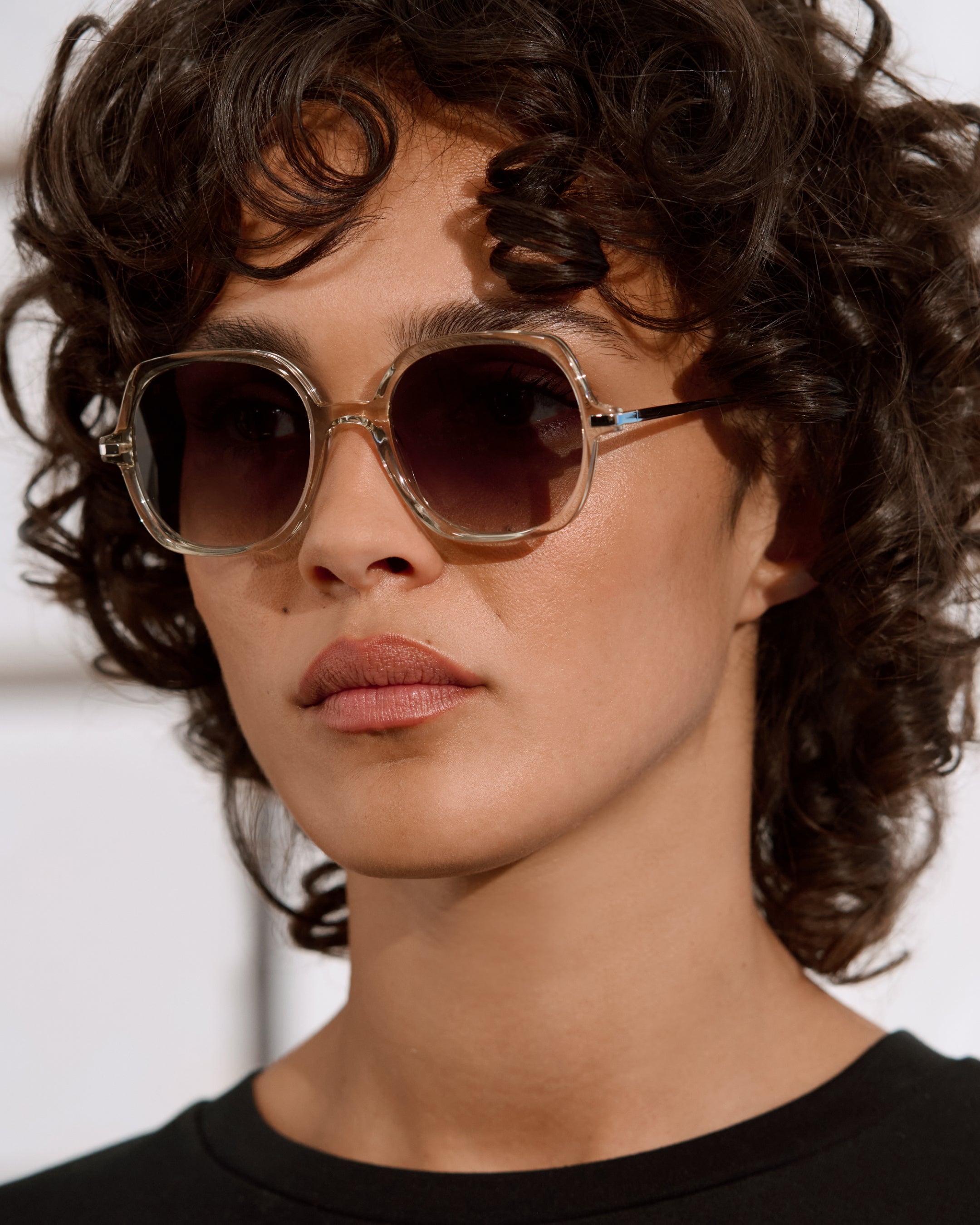 jimmy-fairly-la-dimby-lunettes-de-soleil-carr-es-oversize-en-ac-tate-et-acier-in image 5