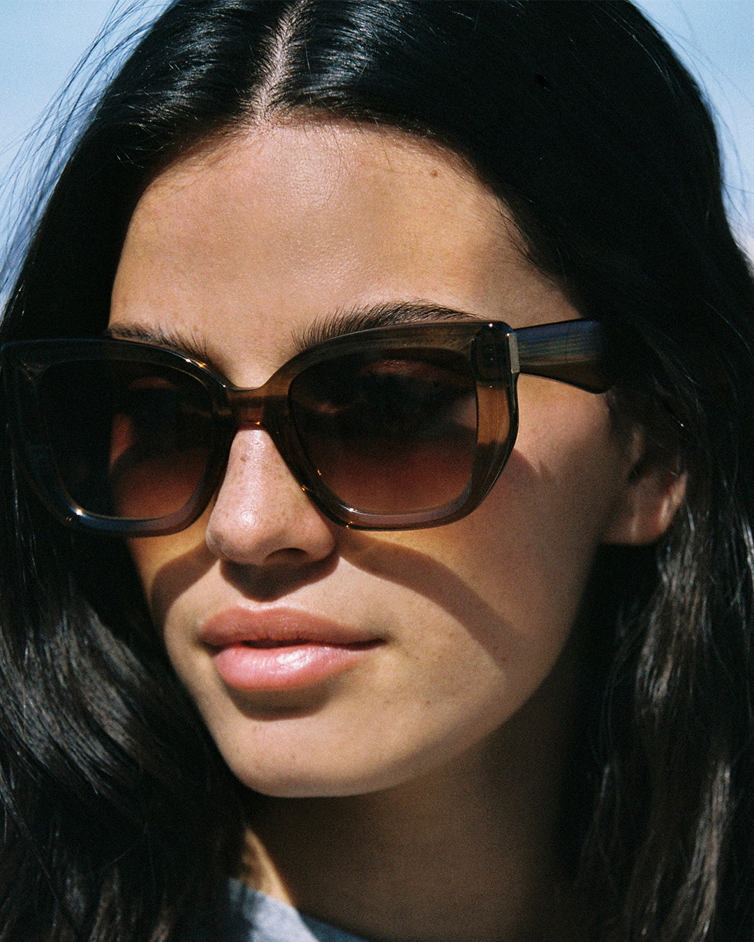 jimmy-fairly-la-ma-na-lunettes-de-soleil-papillon-ac-tate-marron-m-daillon-dor-v image 3