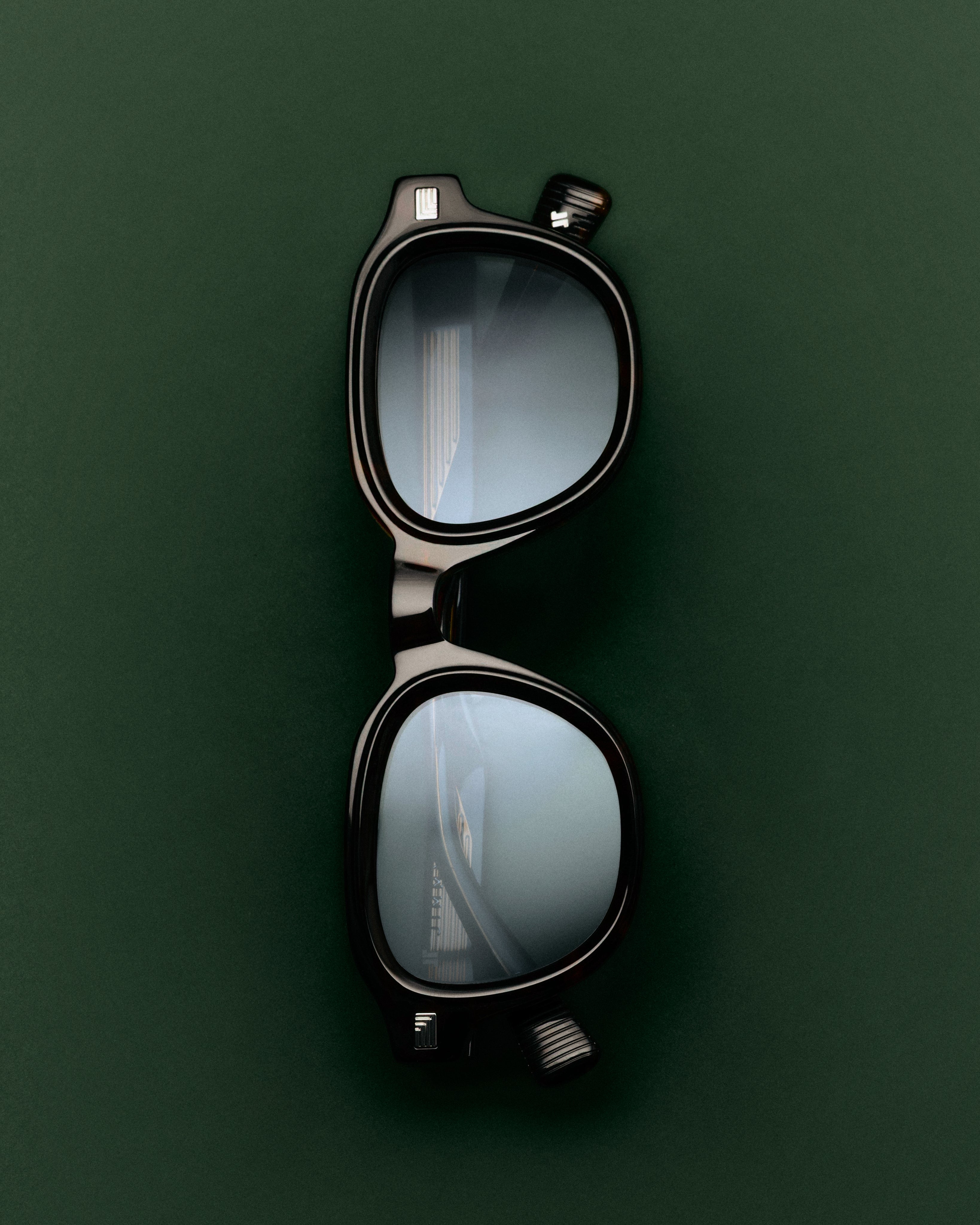 jimmy-fairly-la-napoli-lunettes-de-soleil-carr-es-noires-homme image 2