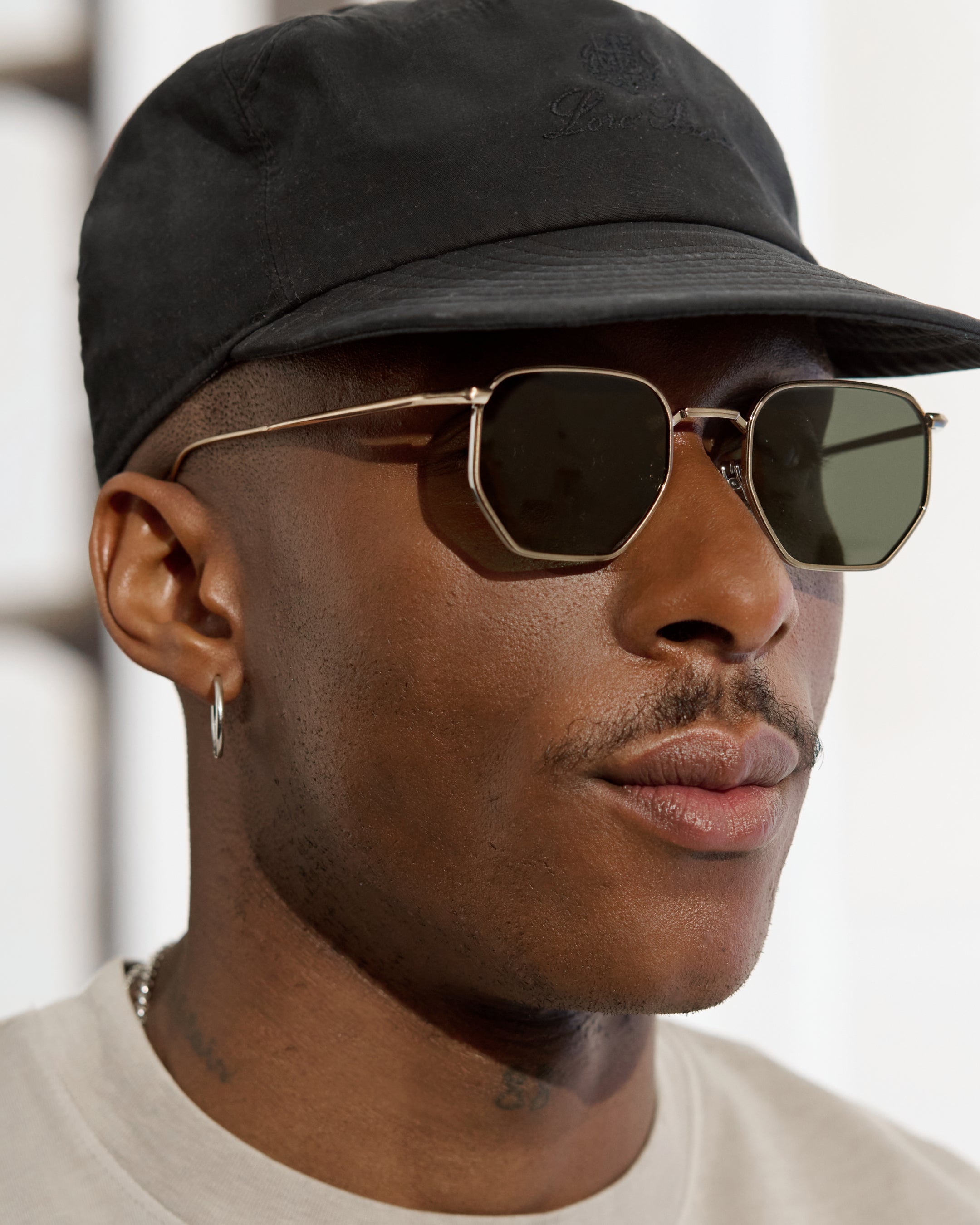 jimmy-fairly-la-isha-lunettes-de-soleil-hexagonales-unisexe-en-titane-dor-made-i image 4