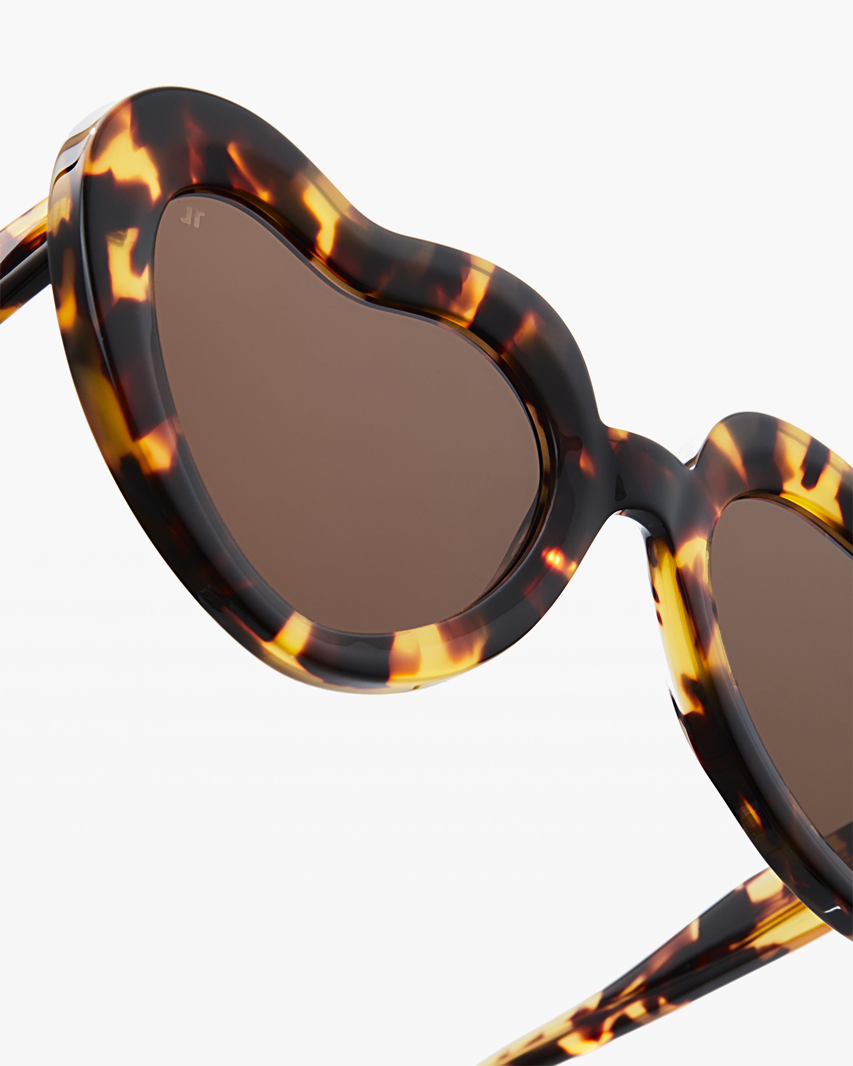 jimmy-fairly-la-coeur-lunettes-de-soleil-coeur-oversize-femme-caille image 7