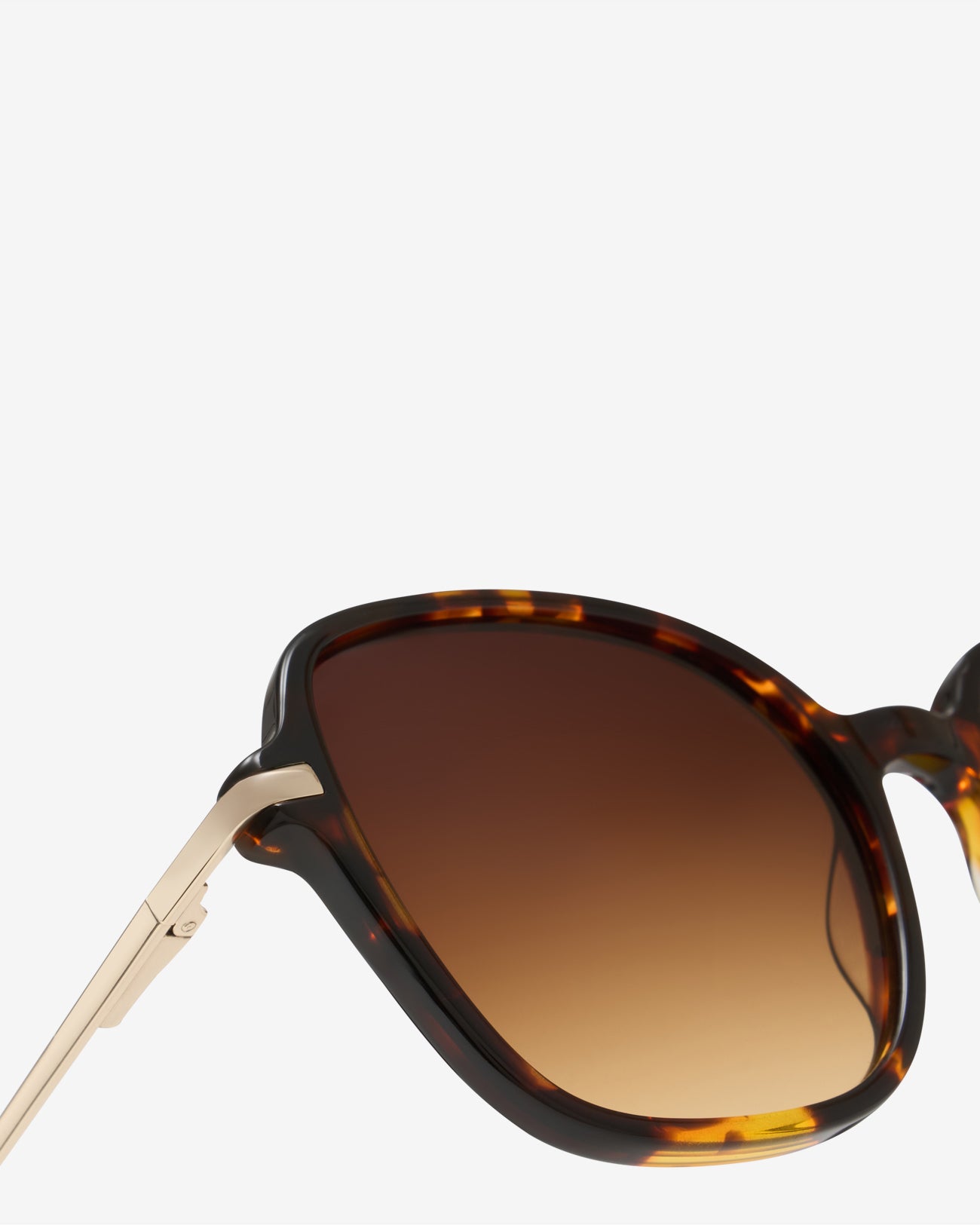 le-petit-lunetier-annie-j-caille-lunettes-de-soleil-oversize-en-ac-tate-caille image 5