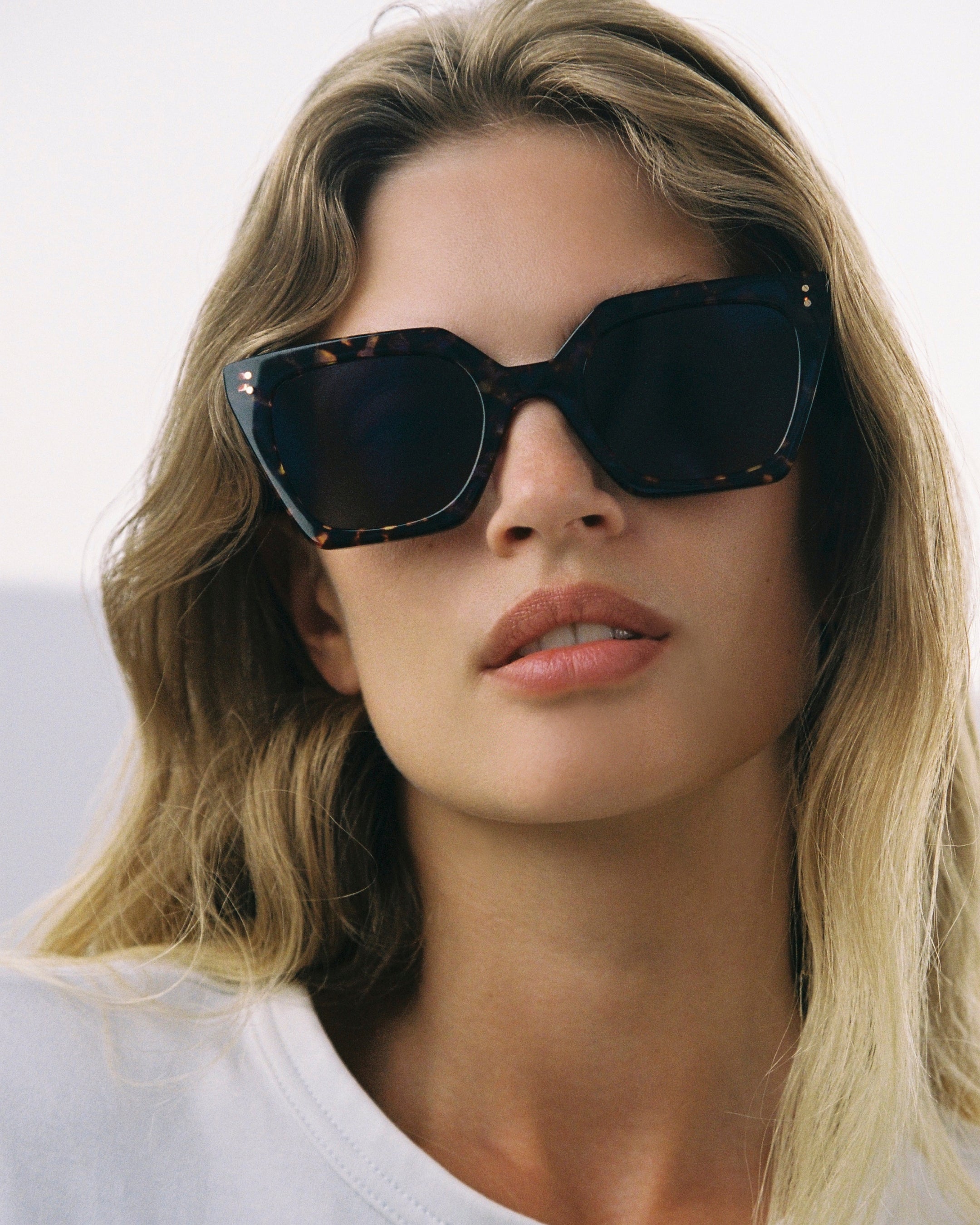 jimmy-fairly-la-barceloneta-lunettes-de-soleil-carr-es-caille-et-violet-verres-c image 3