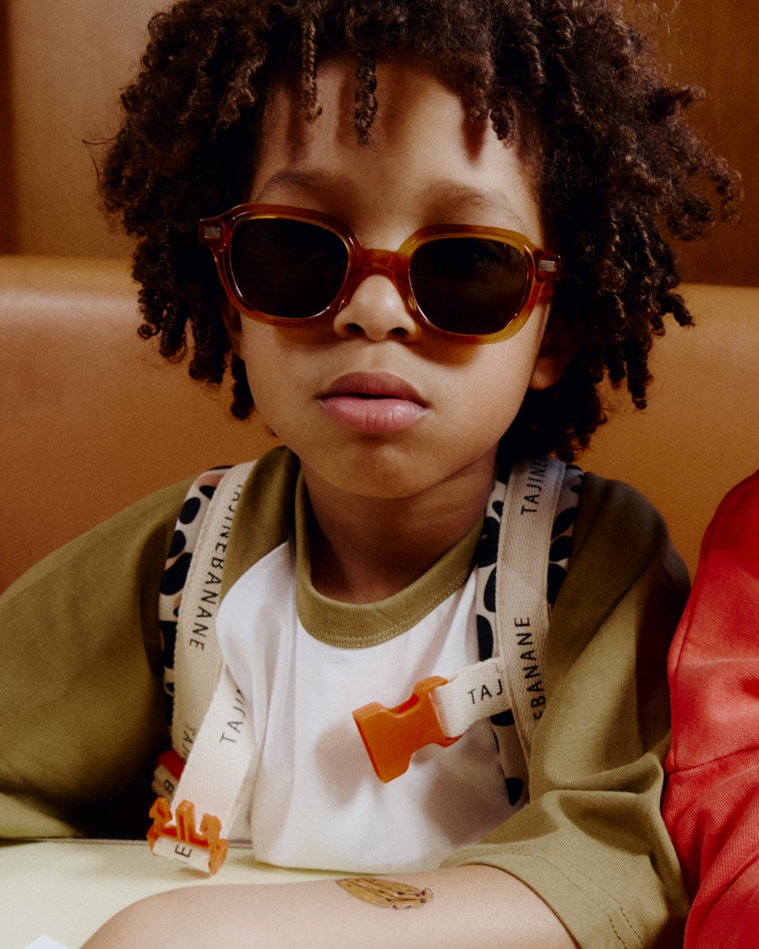 jimmy-fairly-la-mini-napoli-s-lunettes-de-soleil-carr-es-orange-pour-enfant image 3