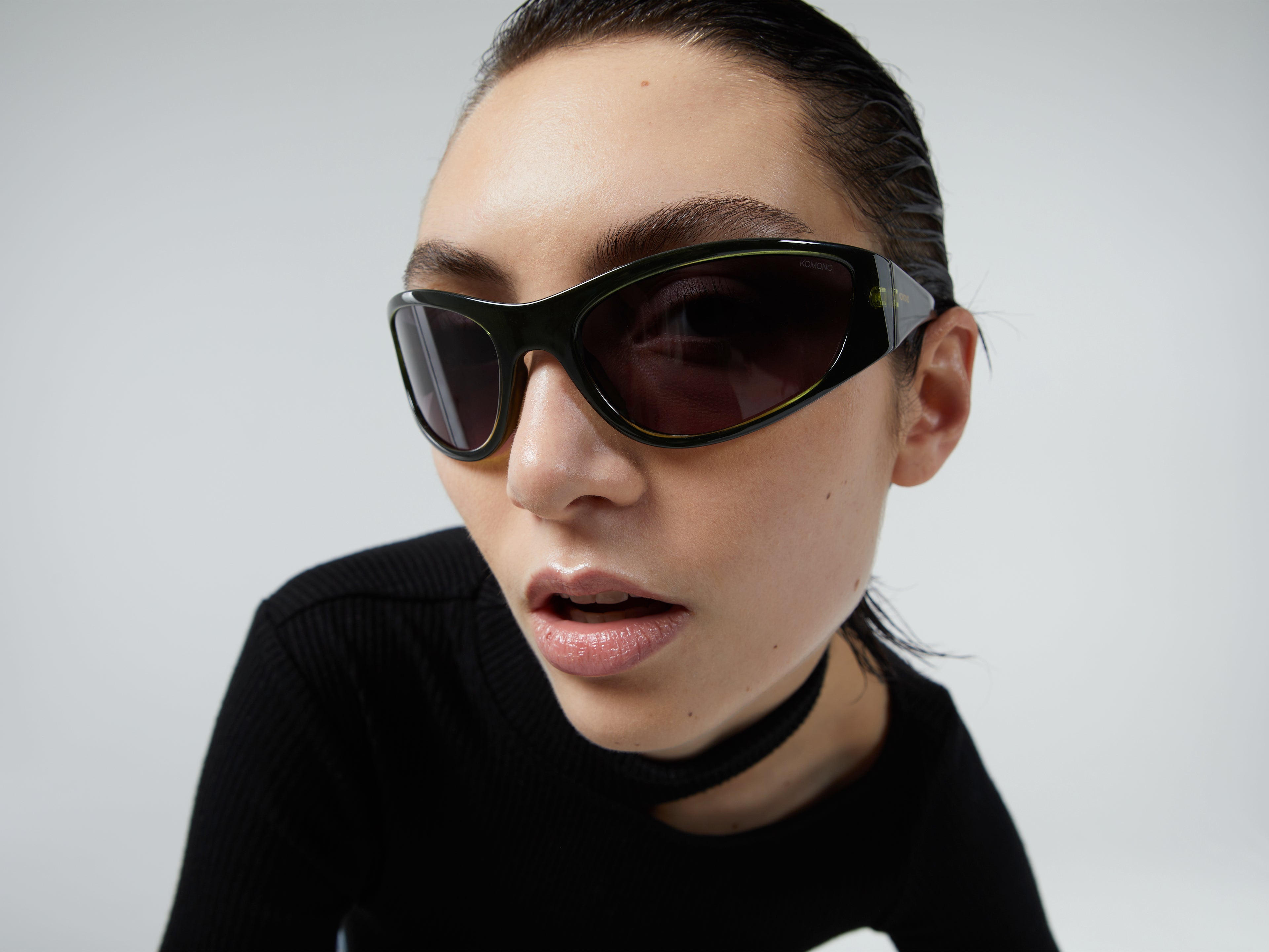 komono-neo-matrix-lunettes-de-soleil-enveloppantes-il-de-chat-en-bioplastique-no image 2