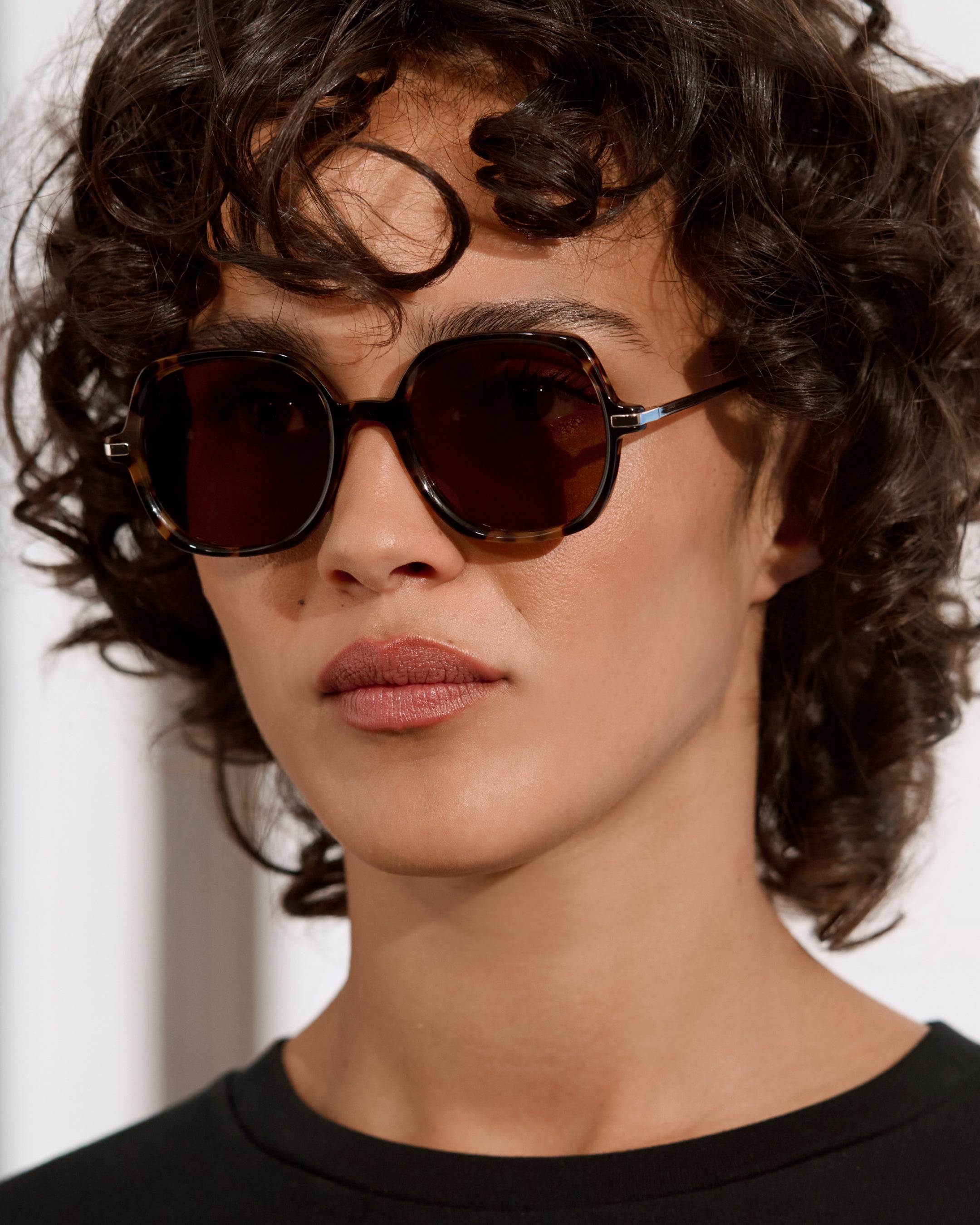 jimmy-fairly-la-dimby-lunettes-de-soleil-carr-es-caille-taille-m-femme image 5