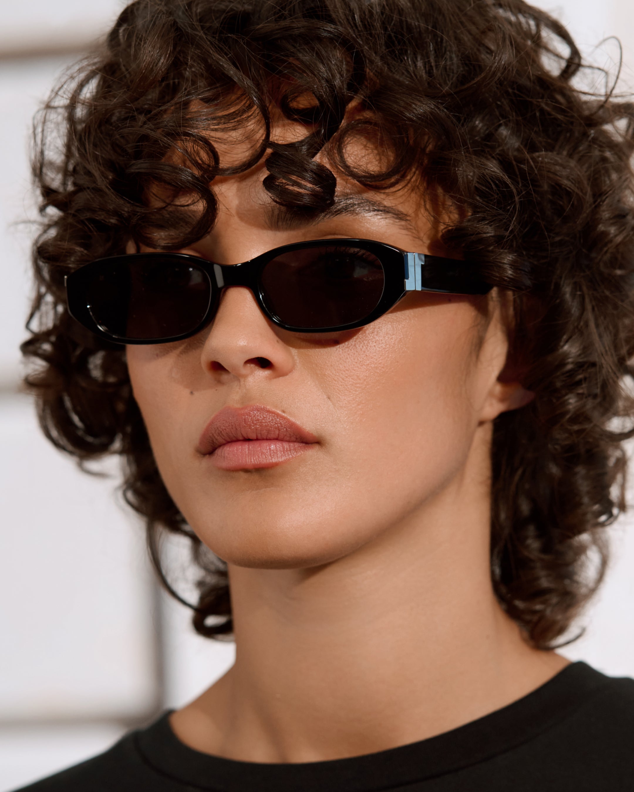 jimmy-fairly-studio-09-lunettes-de-soleil-rectangulaires-noires-en-ac-tate-taill image 3